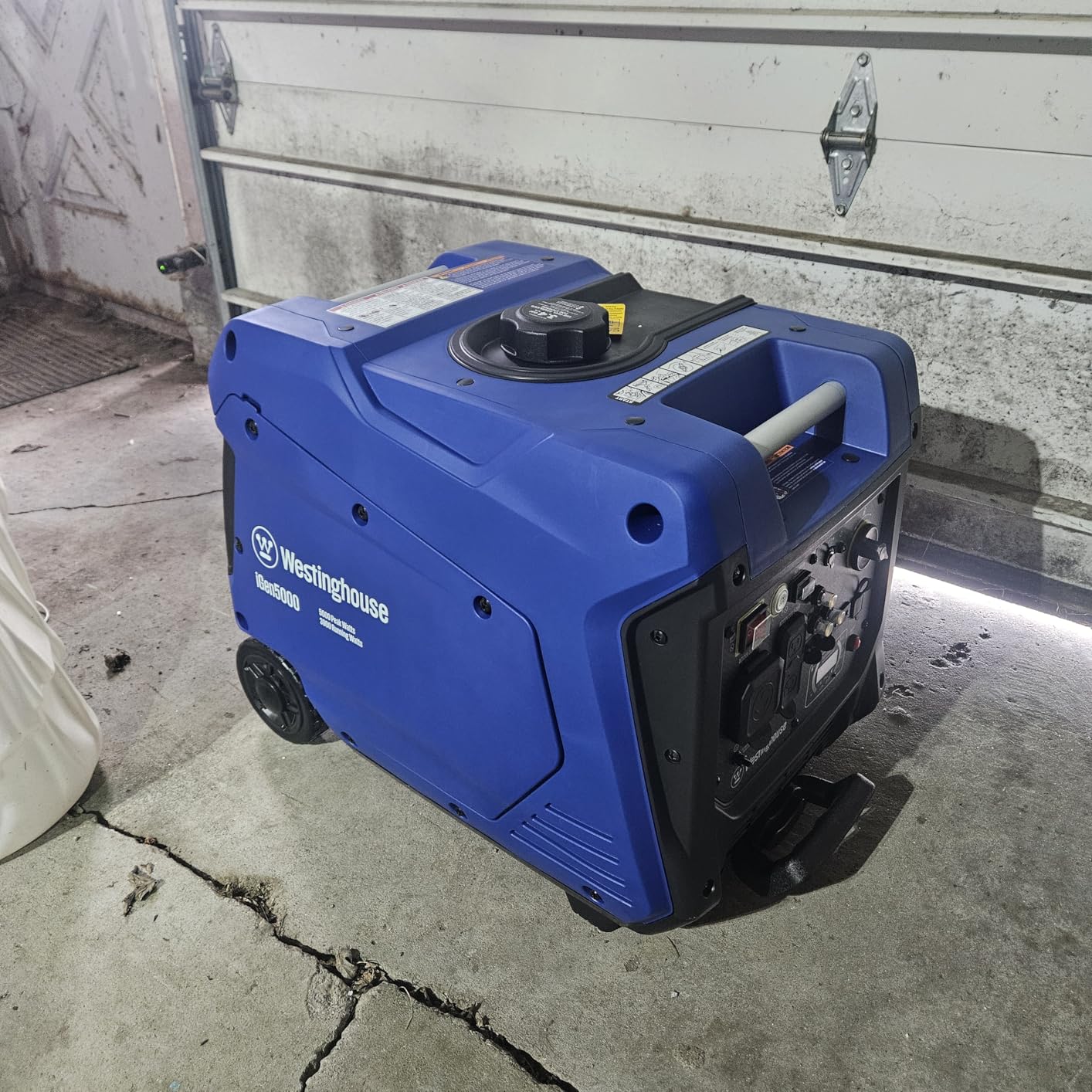Westinghouse 5000 Peak Watt Super Quiet Portable Inverter Generator, Remote Electric Start with Auto Choke, Wheel & Handle Kit, RV Ready, Gas Powered, Parallel Capable customer photo 1