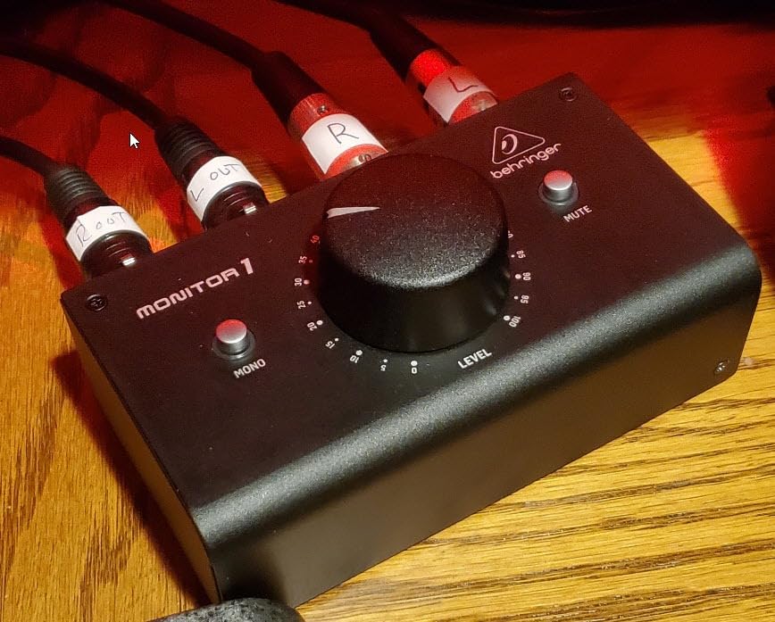 Behringer MONITOR1 Premium Passive Stereo Monitor and Volume Controller customer photo 2