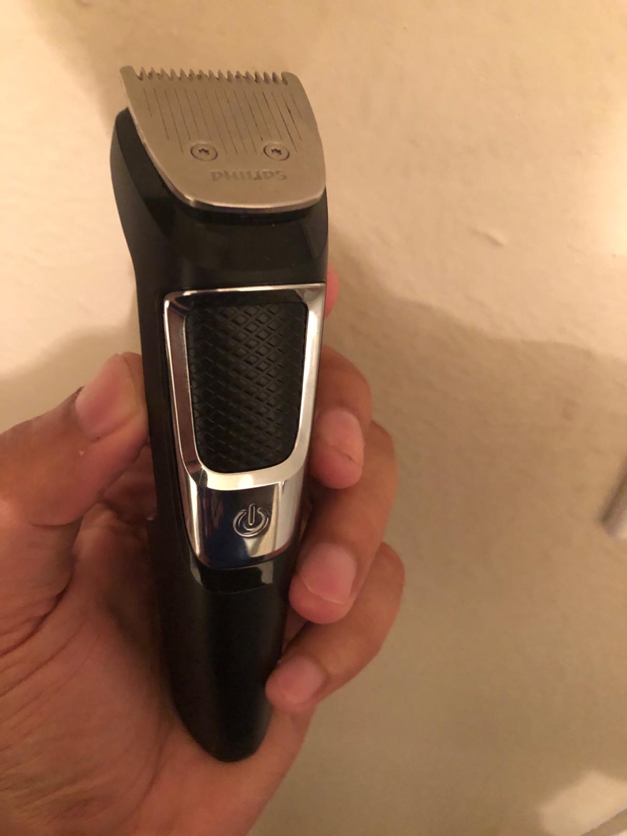 Philips Norelco Multigroom All-in-One Trimmer with 13 Pieces All-in-one Trimmer 9-in-1 MG3740 customer photo 2