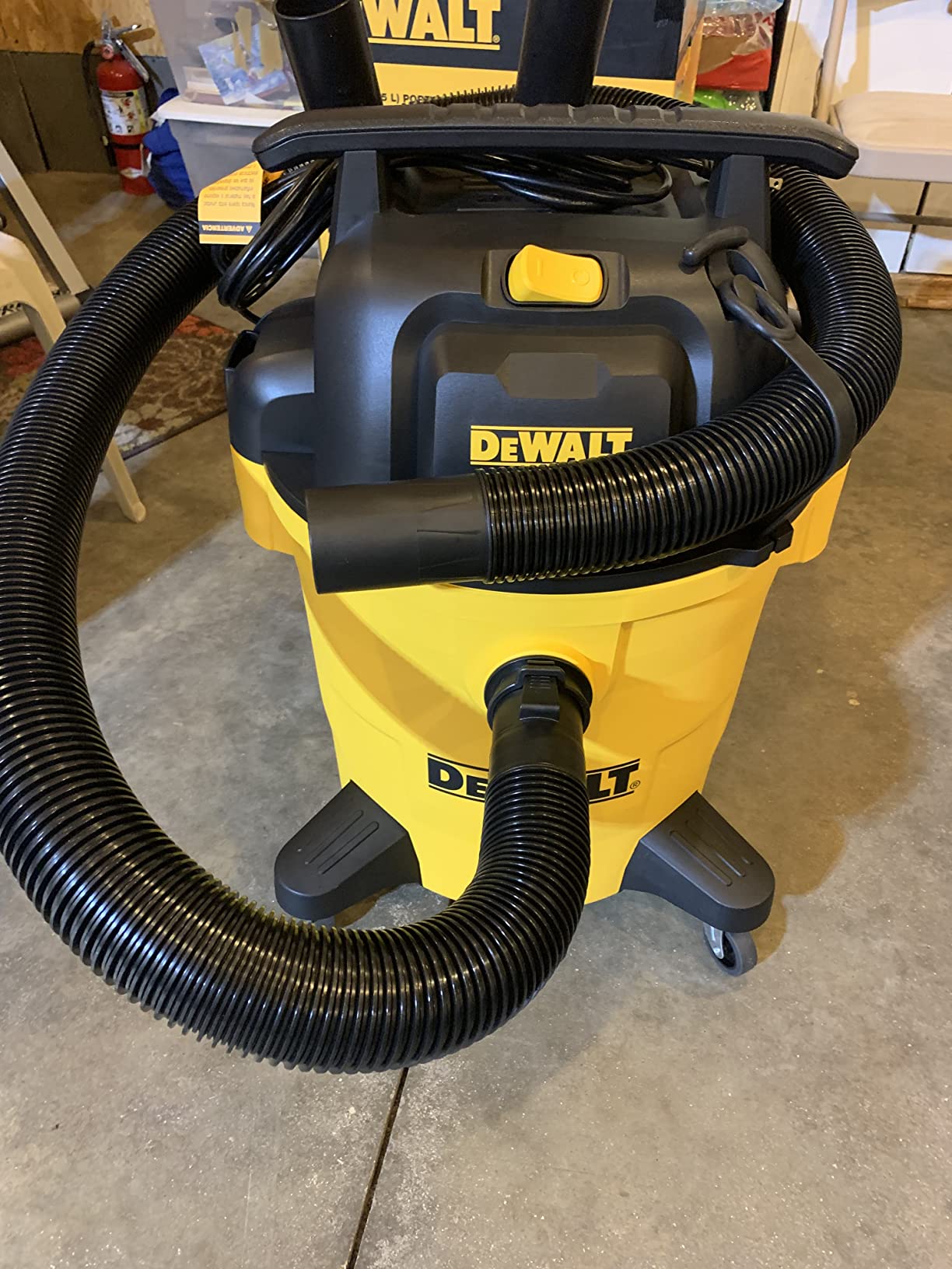 DEWALT 12 Gallon Poly Wet/Dry Vac, 5.5 HP Shop Vacuum Wet Vacuum Cleaner for Workshop, Jobsite, Commercial Area, Large Pick-Up Capacity, Yellow, DXV12P customer photo 2