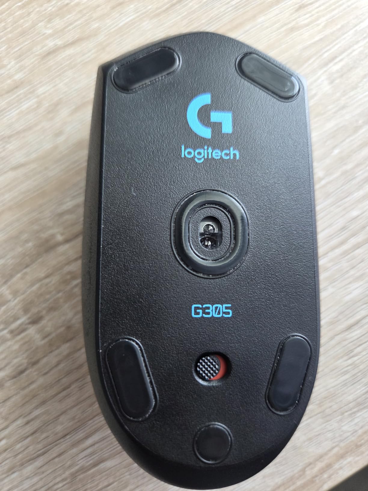 Logitech G305 Lightspeed Wireless Gaming Mouse - Black | HERO sensor, 12,000 DPI, Six programmable buttons, 250-hour battery, On-board memory customer photo 1