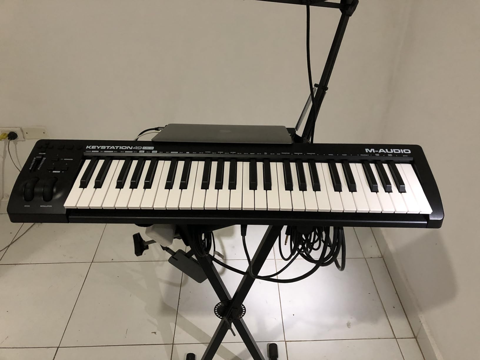 M-Audio Keystation 49 MK3 USB MIDI Controller | Synth-Action 49-Key Keyboard, Assignable Controls, Pitch/Mod Wheels, and Bundled DAW Recording Software customer photo 1