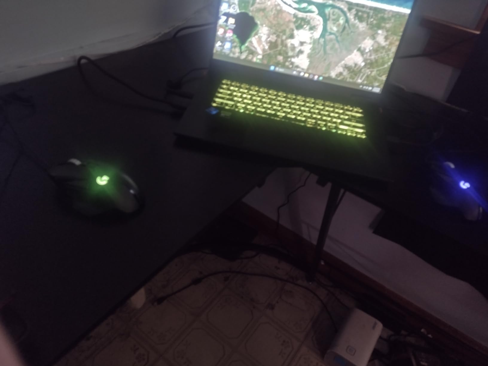 Logitech G502 Hero Wired Gaming Mouse - 25,600 DPI, RGB, Adjustable Weights, 11 Programmable Buttons customer photo 1