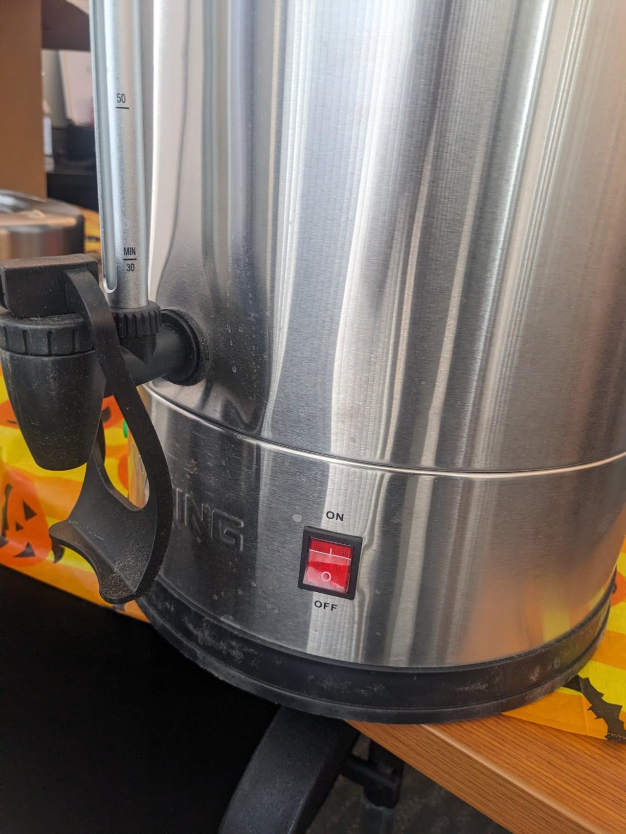 Waring Coffee Urn with 110 Cup Capacity Stainless Steel Electric Percolator | 110 Cup Capacity Stainless Steel Electric Percolator, Dual Heater System for Commercial Kitchens & Catering, NSF Certified customer photo 2