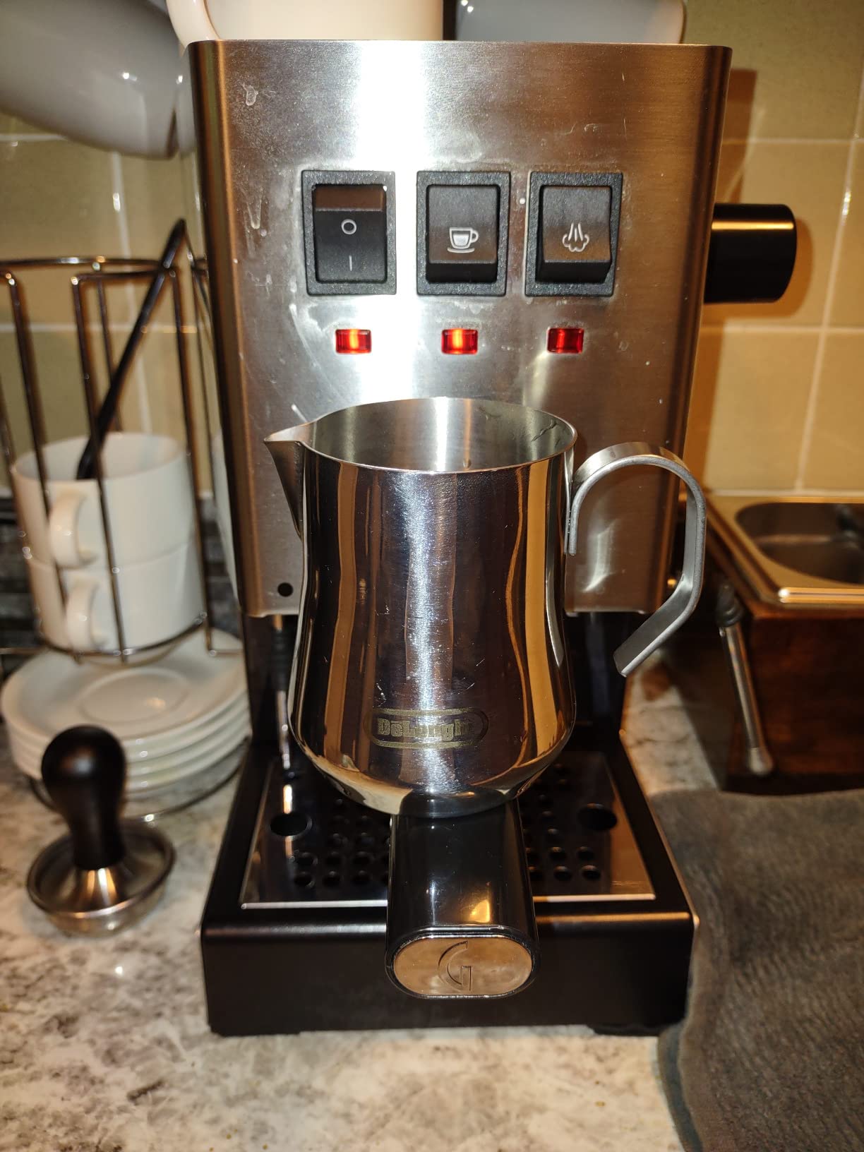 De'Longhi DLSC060 Milk Frothing Jug, 12 oz, Stainless Steel customer photo 1