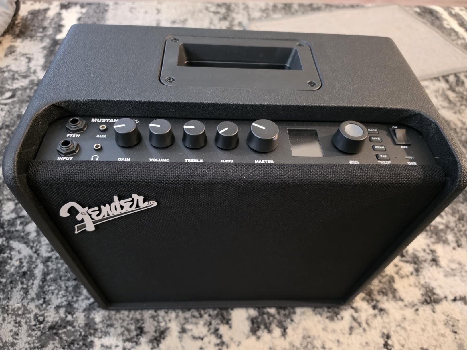 Fender Mustang LT25 Guitar Amplifier, 25-Watt Combo Amp with 8
