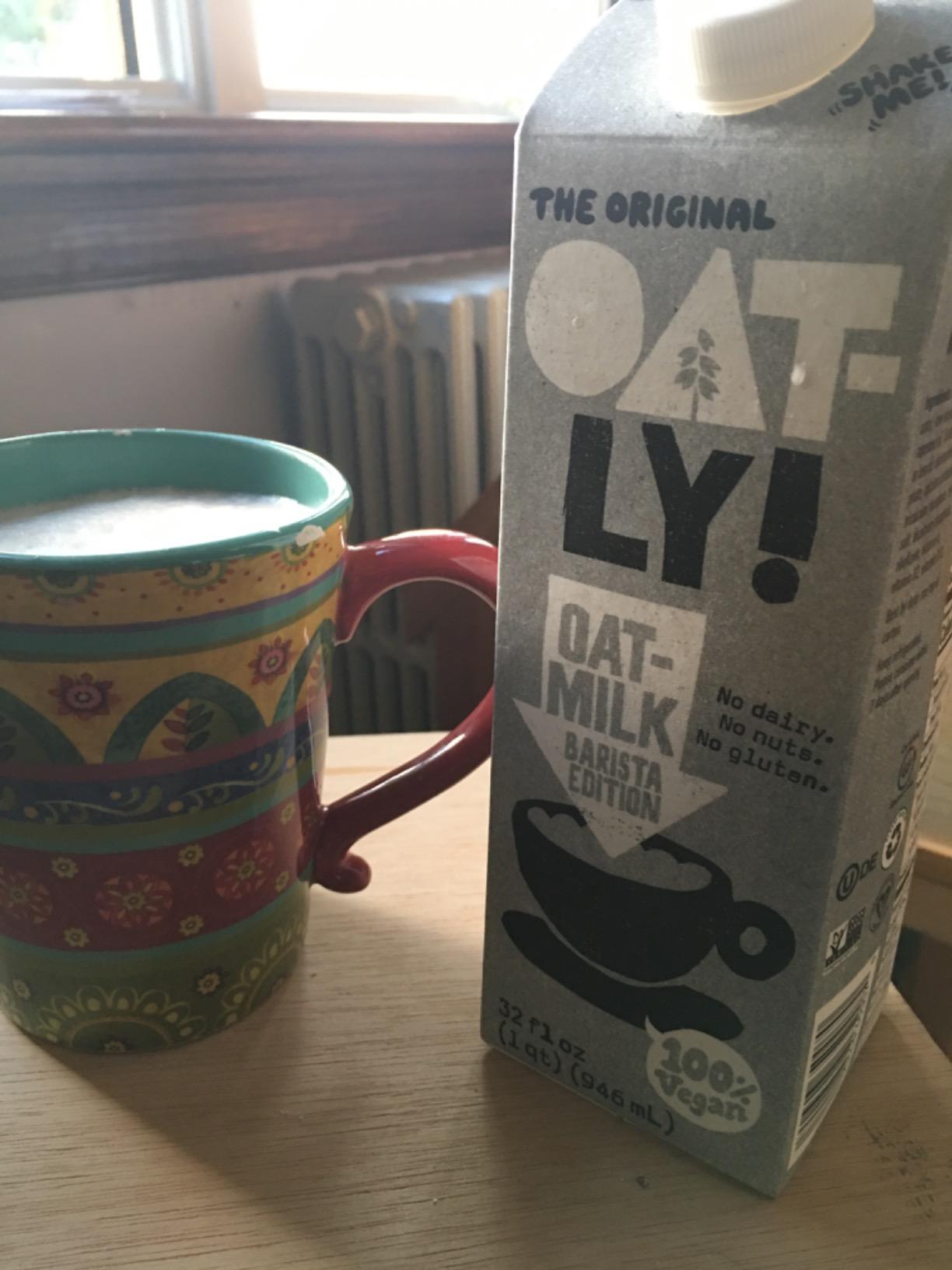 Oatly Barista Edition Oatmilk, vegan, 32 Fl Oz customer photo 1