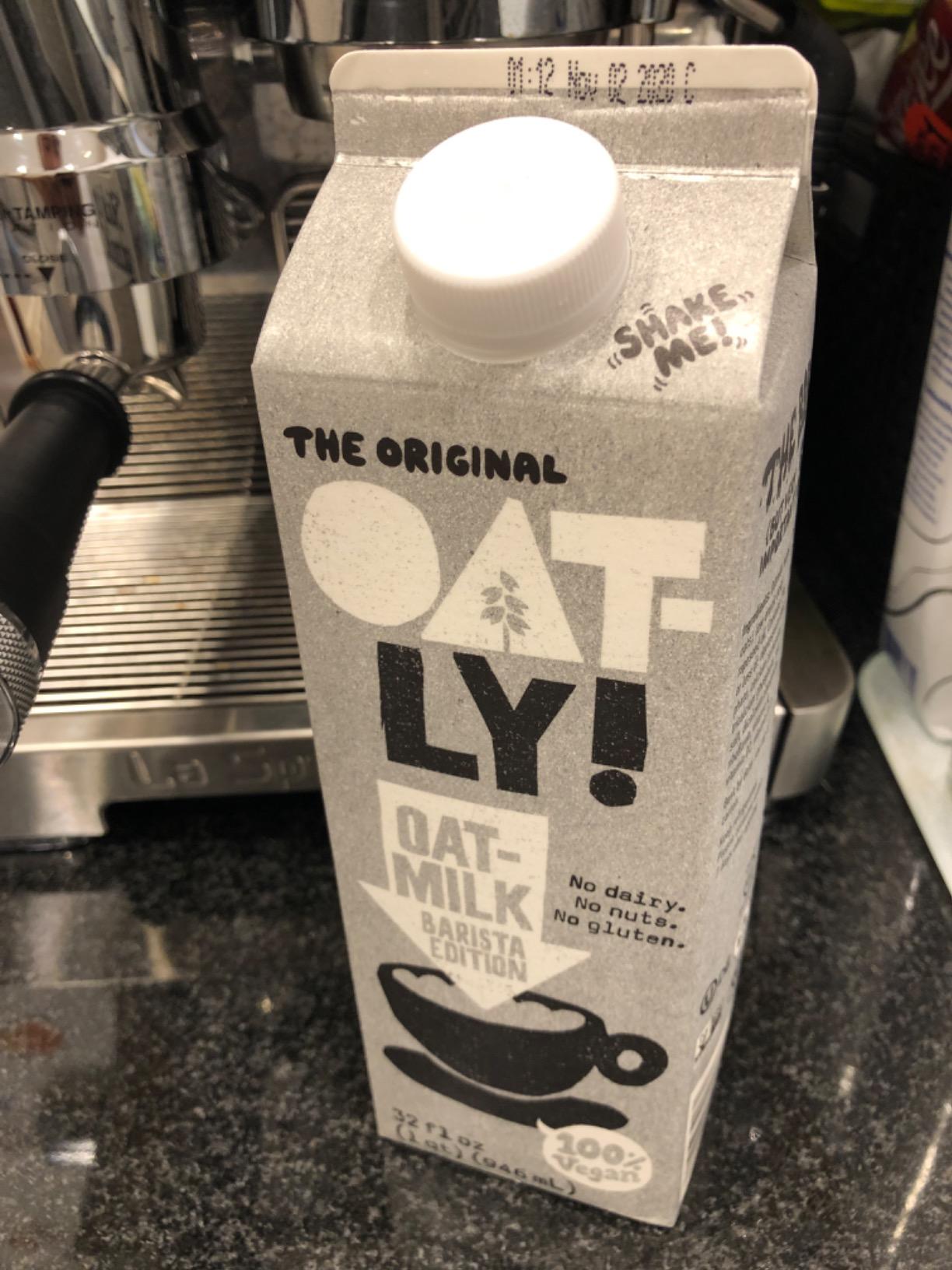 Oatly Barista Edition Oatmilk, vegan, 32 Fl Oz customer photo 2