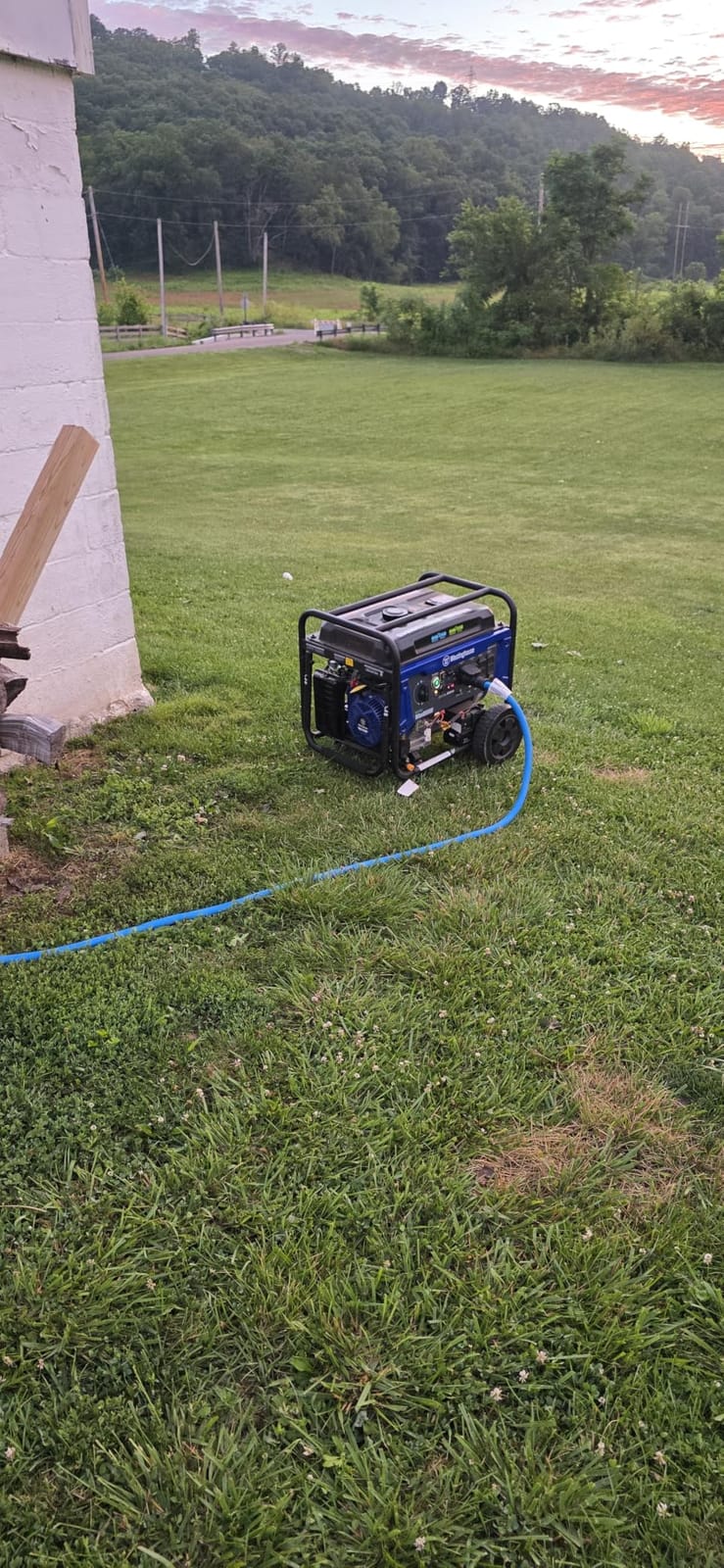 Westinghouse 12500 Watt Dual Fuel Home Backup Portable Generator, Remote Electric Start, Transfer Switch Ready, Gas and Propane Powered customer photo 2