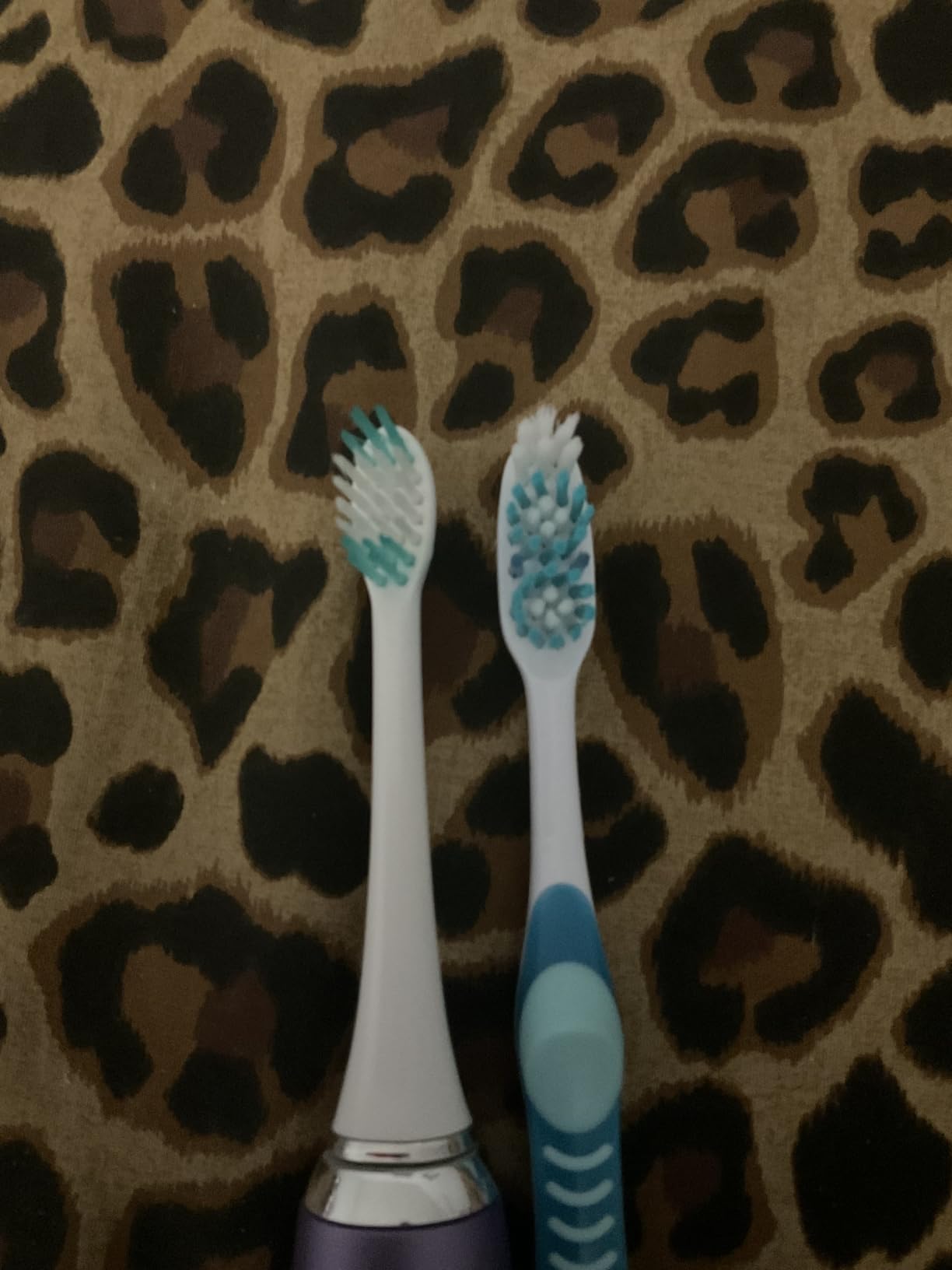 Aquasonic Vibe Series Ultra-Whitening Toothbrush - ADA Accepted Electric Toothbrush - 8 Brush Heads & Travel Case - 40,000 VPM Motor & Wireless Charging - 4 Modes w Smart Timer - Satin Rose Gold customer photo 2