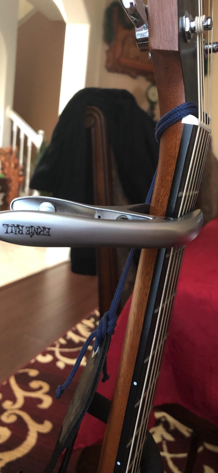 Ernie Ball Axis Dual Radius Capo, Black Satin (P09600) customer photo 1