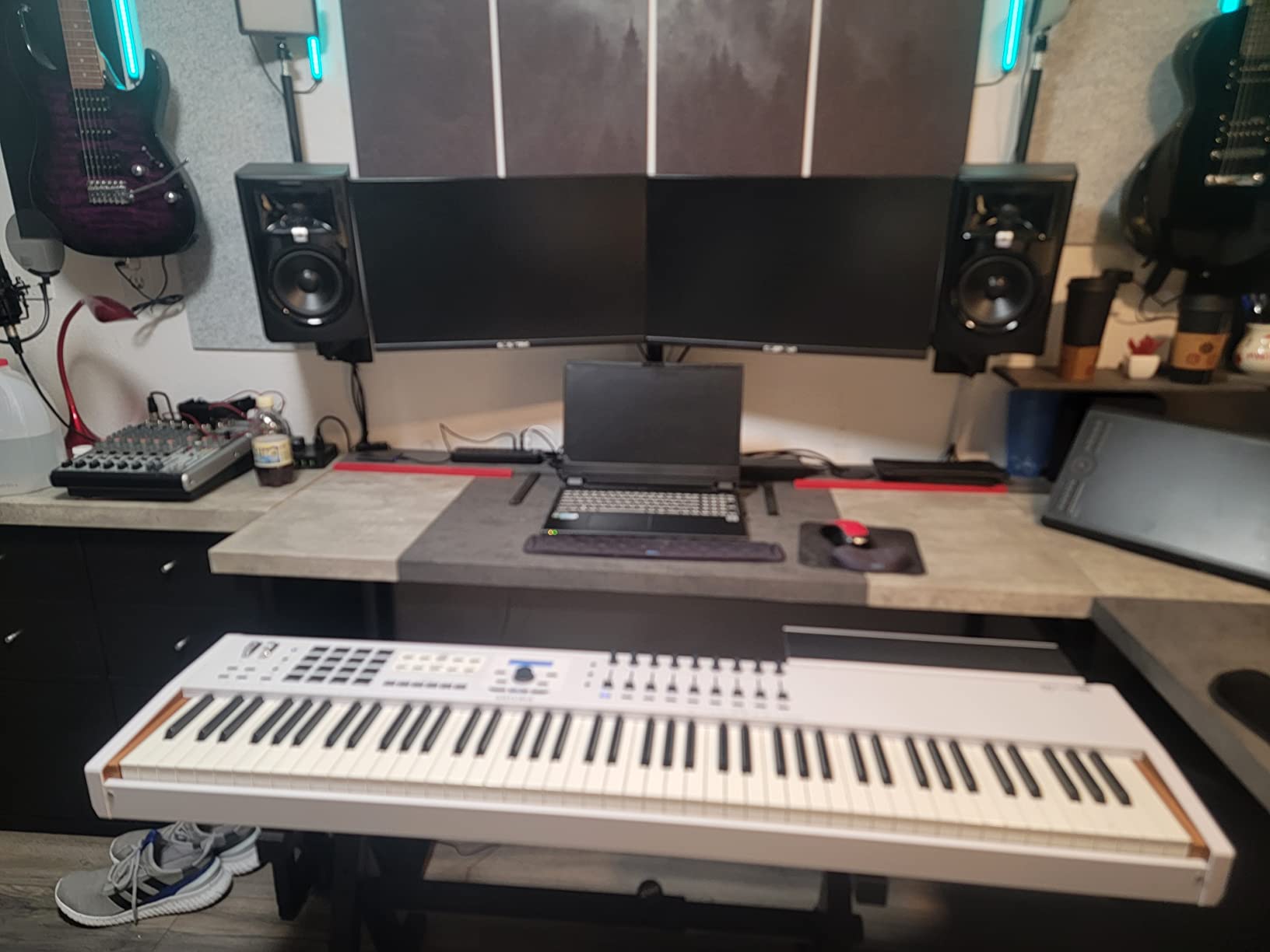 Arturia KeyLab 88 MkII 88 Key Weighted USB MIDI Keyboard Controller - Aftertouch, Velocity Sensitive, Hammer-Action, Piano Feel, With 16 Drum Pads, 9 Faders, 9 Knobs and Analog Lab V Software Included customer photo 2