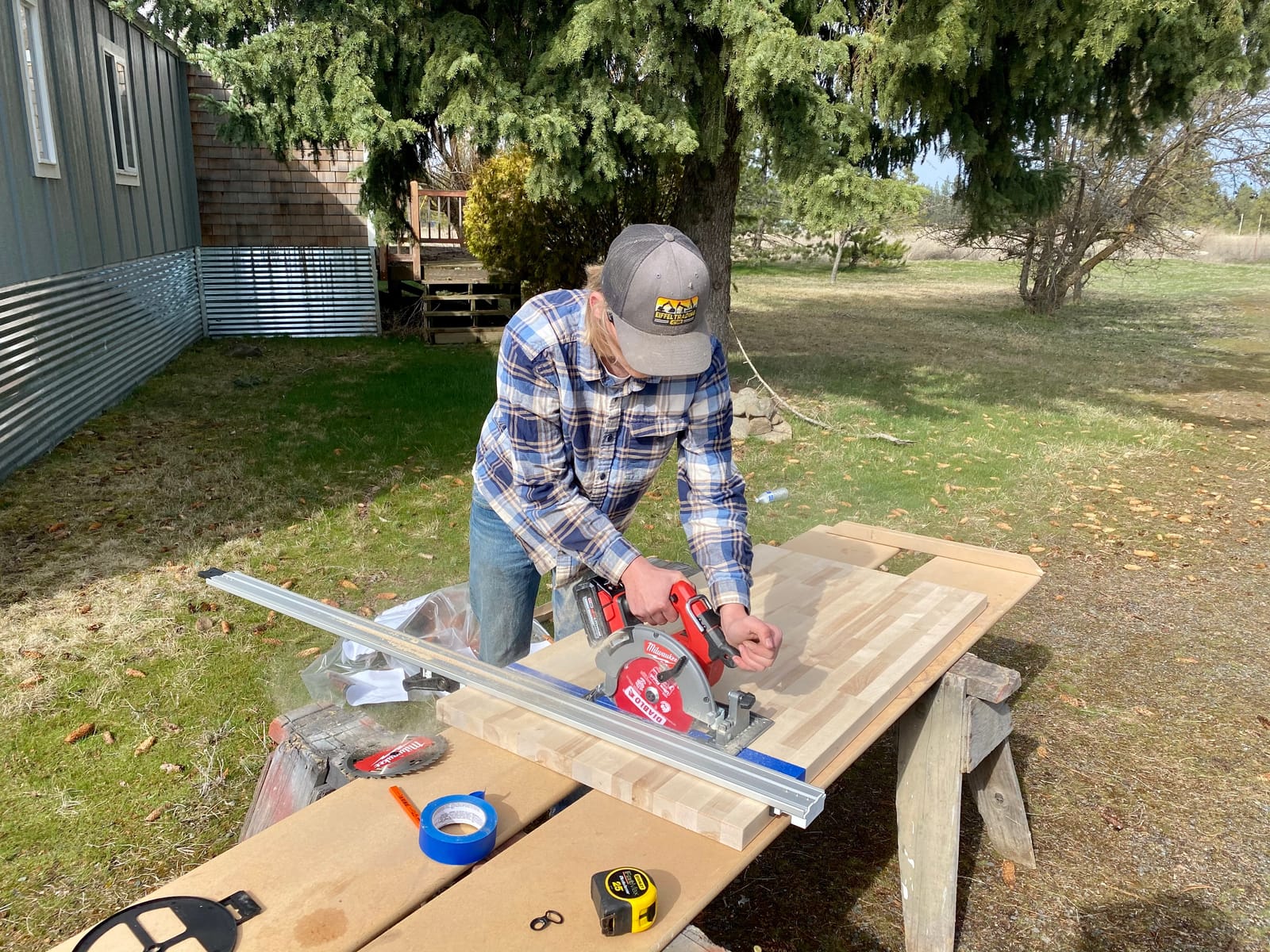 Milwaukee 2732-20 M18 Fuel 18 Volt Lithium-Ion 15 Amp 7-1/4 Inch Cordless Circular Saw (Tool Only) (Non-Retail Packaging) customer photo 2