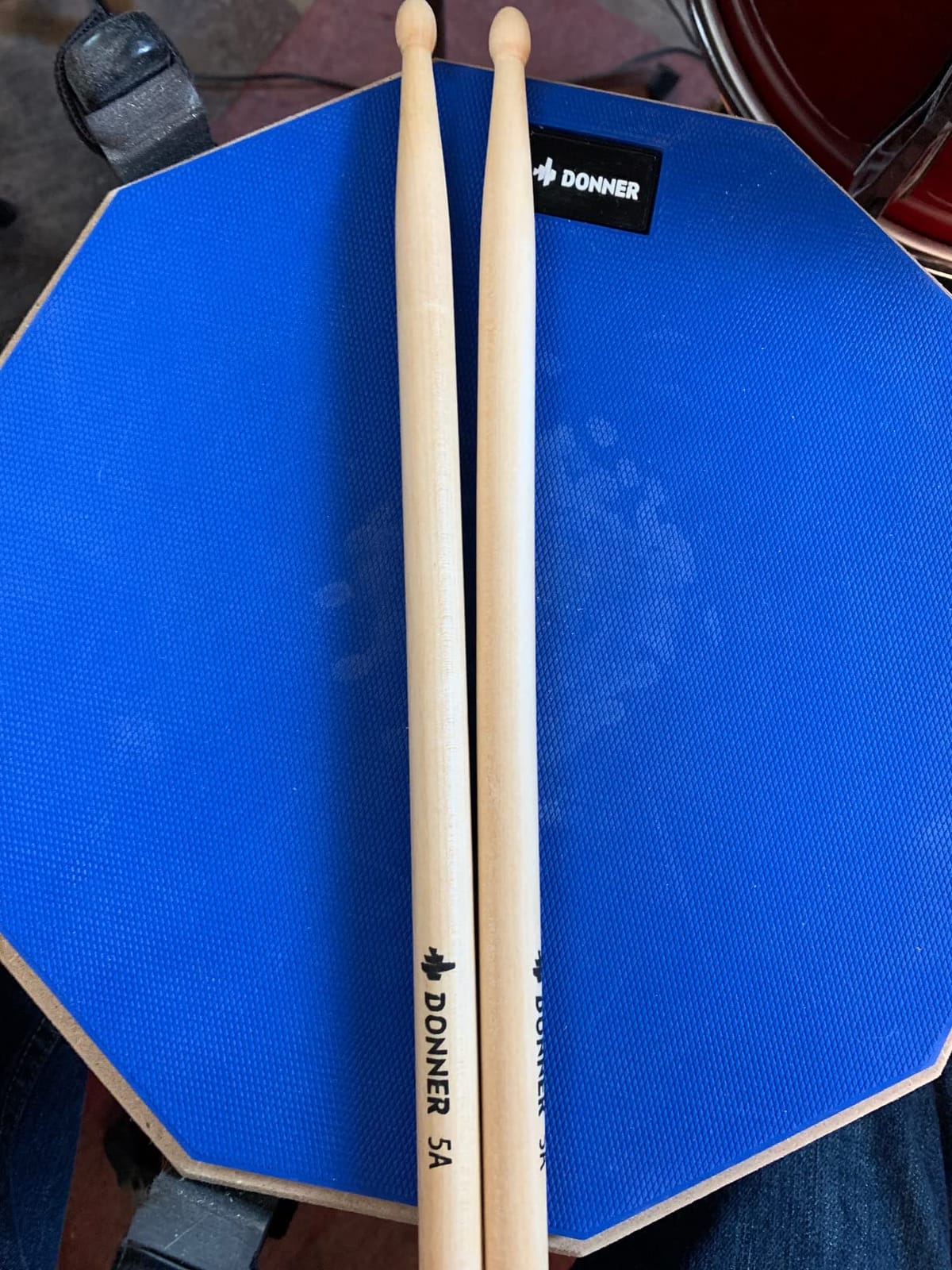 Donner 12 Inches Drum Practice Pad Silent Drum Pad Set Gray 2-Sided With Drum Sticks customer photo 1