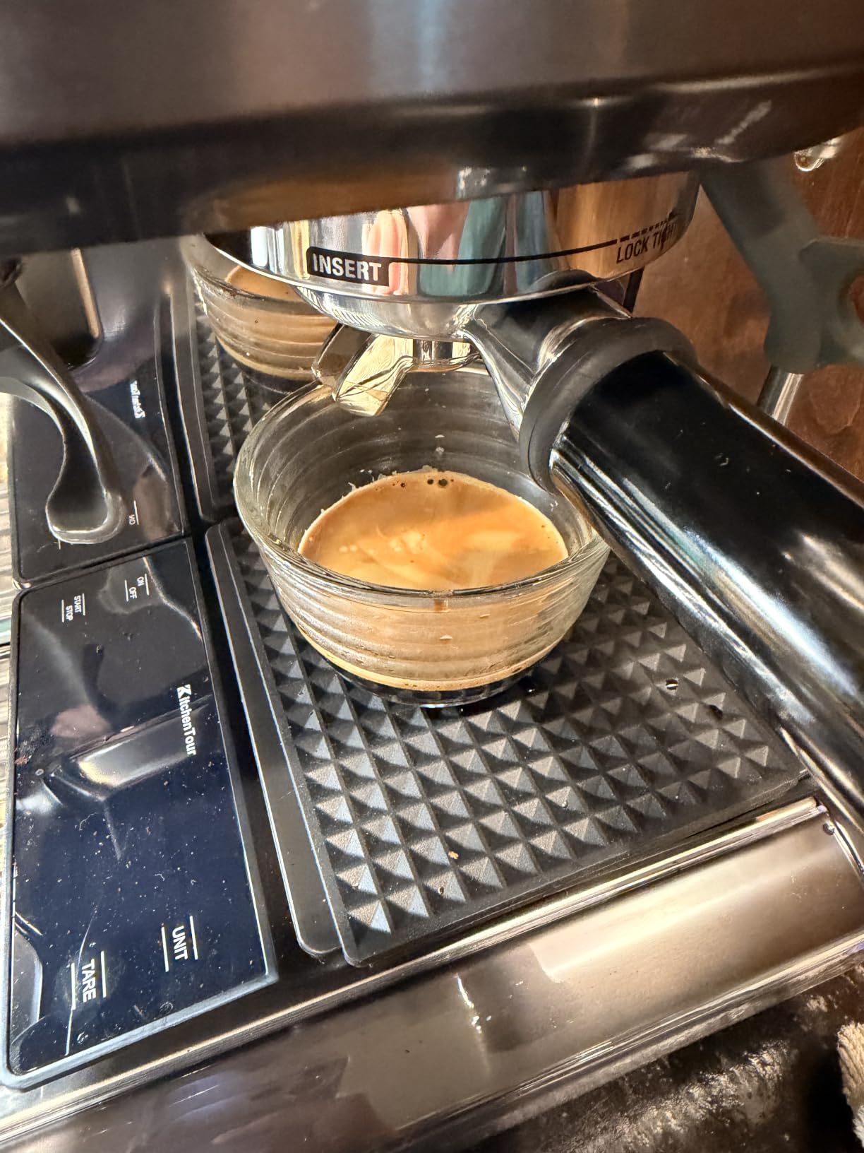 KitchenTour Coffee Scale with Timer 3kg/0.1g High Precision Pour Over Drip Espresso Scale with Back-Lit LCD Display (Batteries Included) customer photo 1