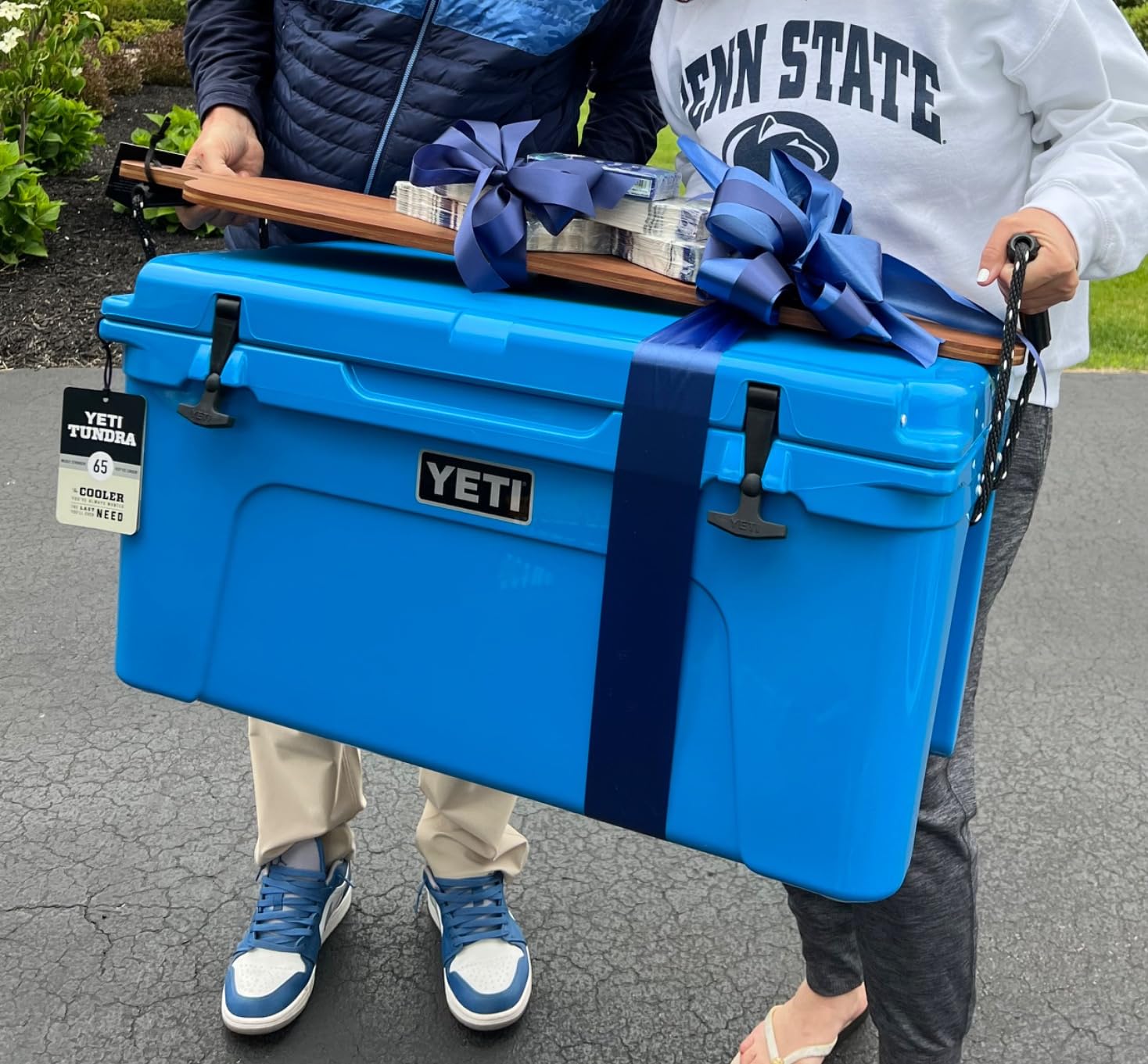 YETI Tundra 65 Cooler | Rotomolded Portable Cooler Box, Fits 54 Cans or 16.8 kg Ice, PermaFrost Insulation, Tough Ice Cooler for Camping or Fishing customer photo 1