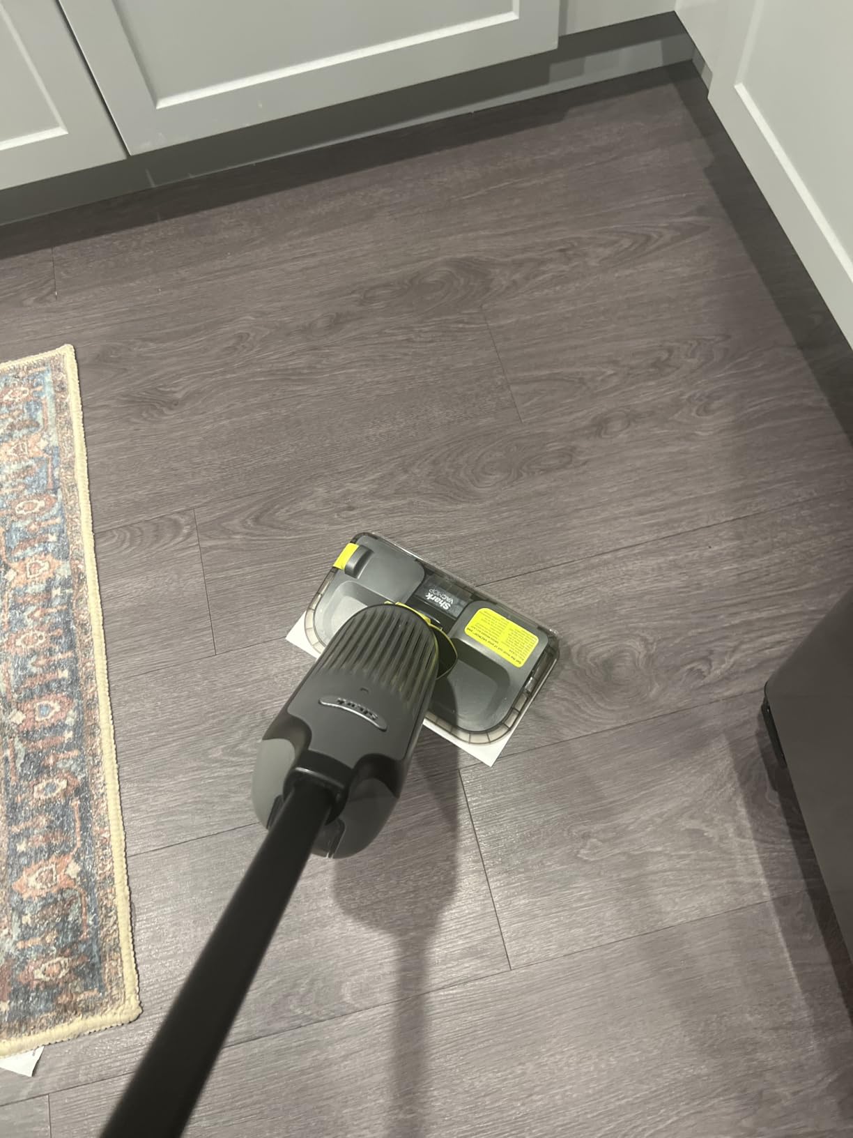 Shark VACMOP Cordless Vacuum & Spray Mop, Gray, VM252 customer photo 1