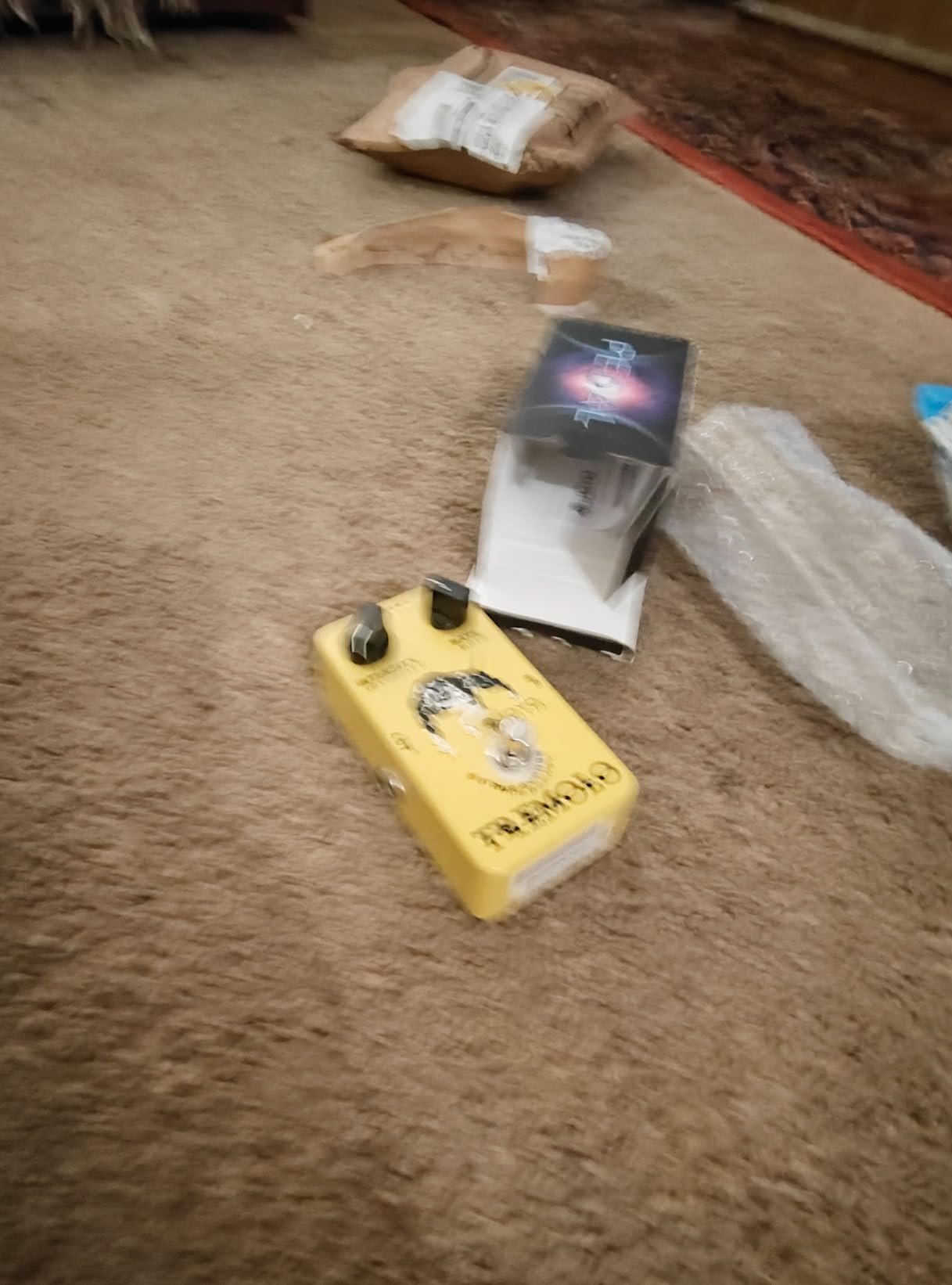 JOYO Tremolo Guitar Pedal, Optical Photoelectric Circuit for Classic Tube Amp-Style Tremolo, True Bypass (JF-09) customer photo 1