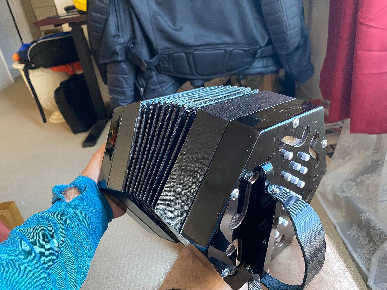 Trinity College AP-1130A Anglo-Style Concertina, 30-Button, Black | Traditional Folk Instrument, 1½ Octave Range, Bellows, Carrying Bag customer photo 1