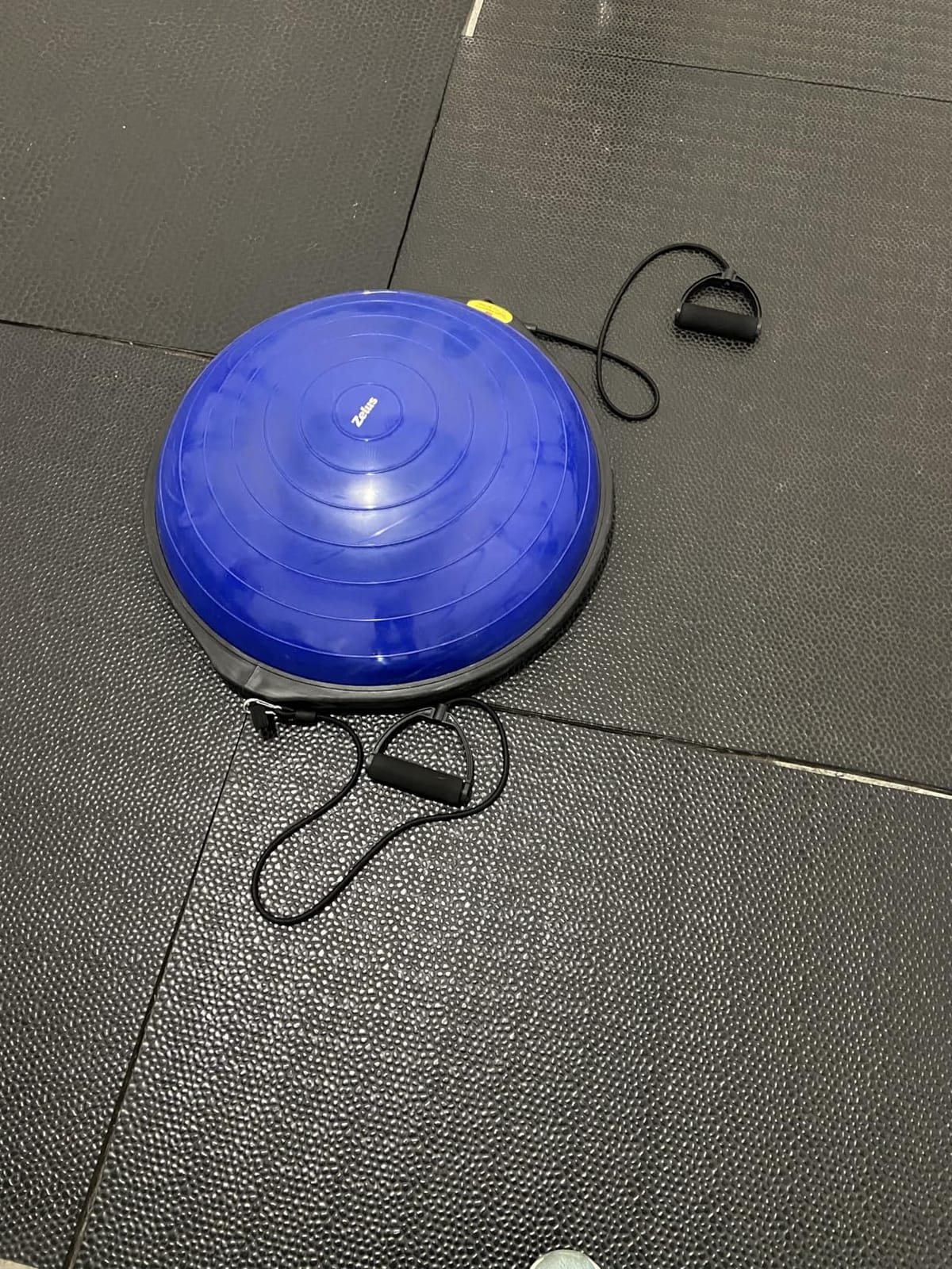 ZELUS 25in. Balance Ball | 660lb Inflatable Half Exercise Ball Wobble Board Balance Trainer w Nonslip Base | Half Yoga Ball Strength Training Equipment w 2 Bands, Pump, Extra Ball Included customer photo 2