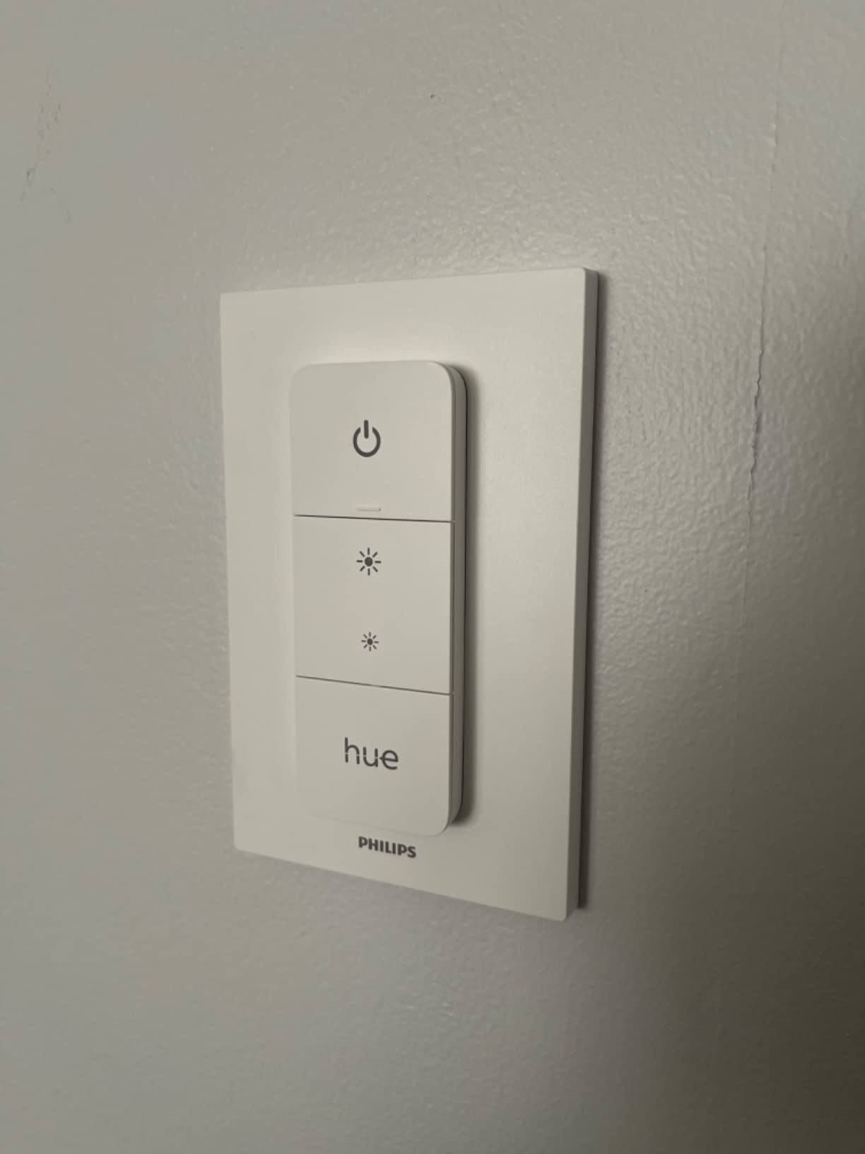Philips Hue Smart Dimmer Switch Remote, 1-Pack, White | Turns Hue Lights On and Off, Dims or Brightens, Smart Home Control, Requires Bridge, Easy No-Wire Installation customer photo 2