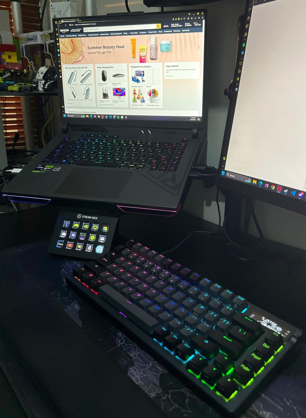 Elgato Stream Deck MK.2 Studio Controller - 15 Macro Keys - Trigger actions in OBS, Twitch, YouTube customer photo 1