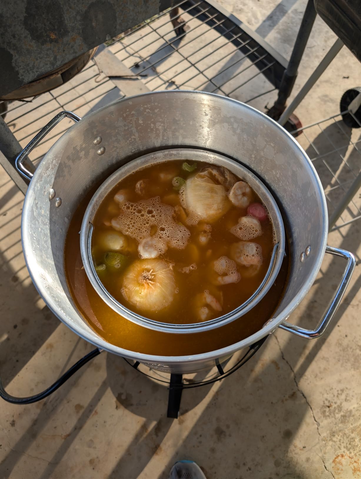 GasOne 30QT Turkey Fryer Set and Seafood Boil with Propane Gas Burner, Perforated Basket - Outdoor Cooker for Crawfish, Crab, Shrimp, Lobster customer photo 2