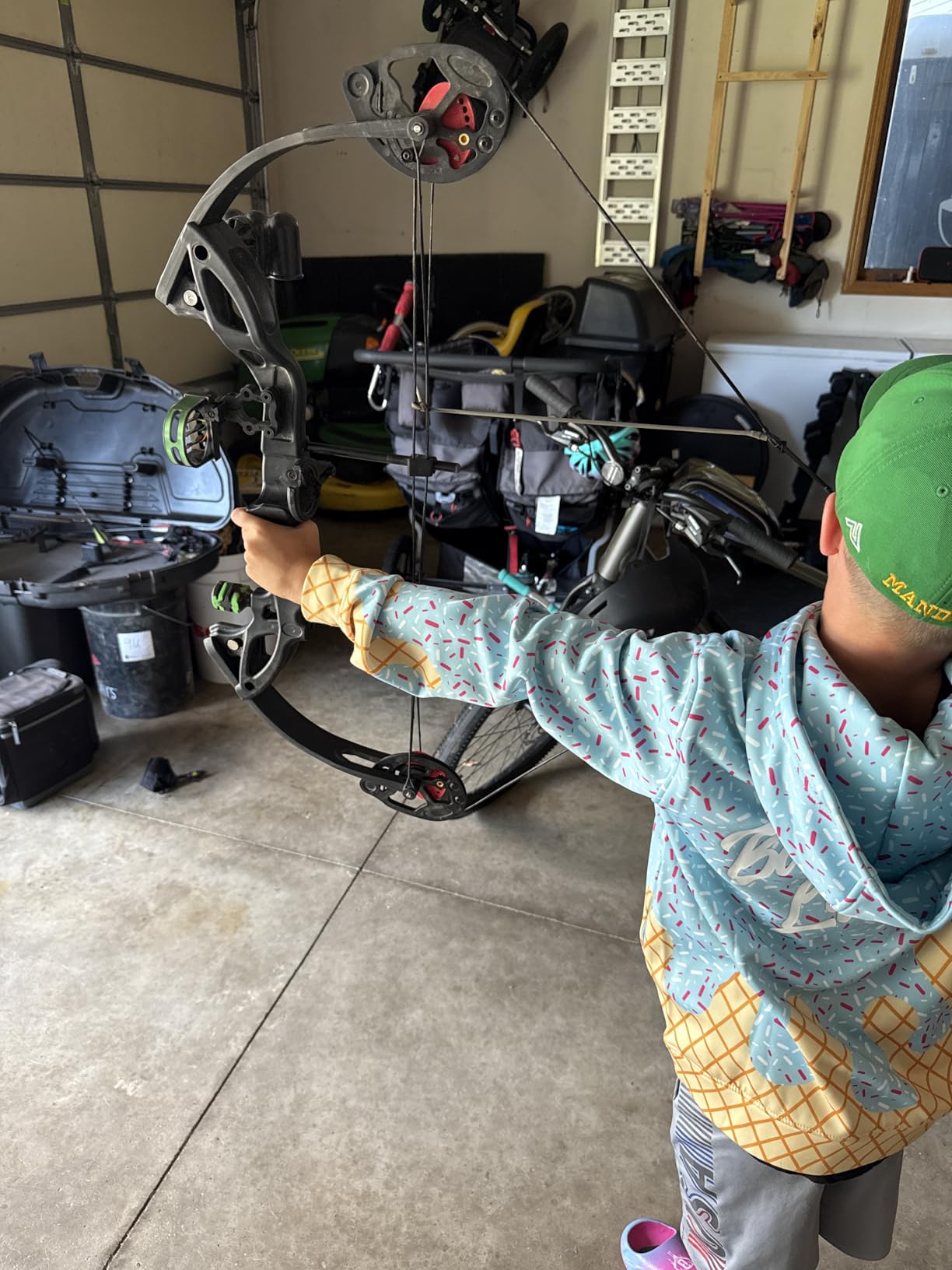 Compound Bow Archery for Youth and Beginner, Right Handed, 19