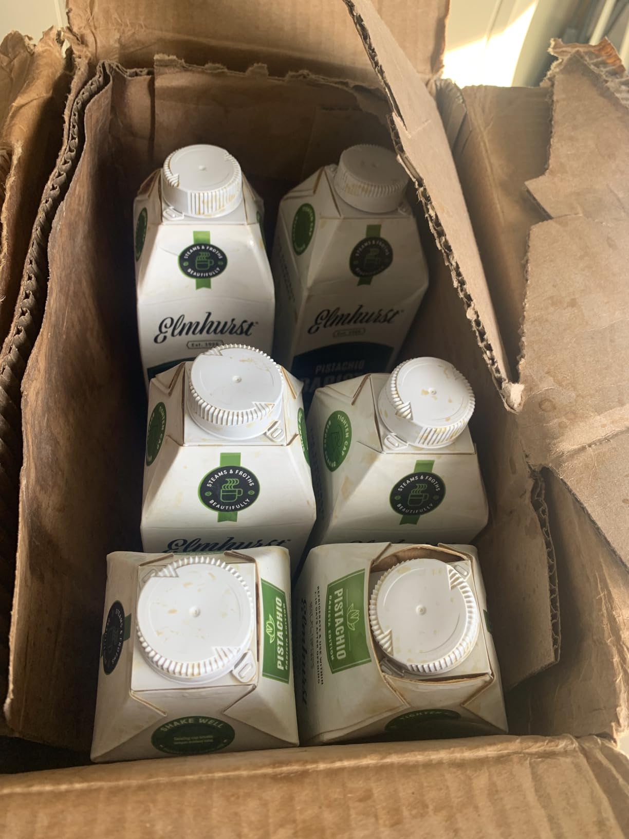 Elmhurst 1925 Pistachio Milk Barista Edition - 32 Ounce (Pack of 6), Vegan | Plant-Based, Dairy-Free, Non-GMO, Kosher, Froths for Lattes & Iced Coffee, 3g Protein per Serving, Simple Ingredients customer photo 2