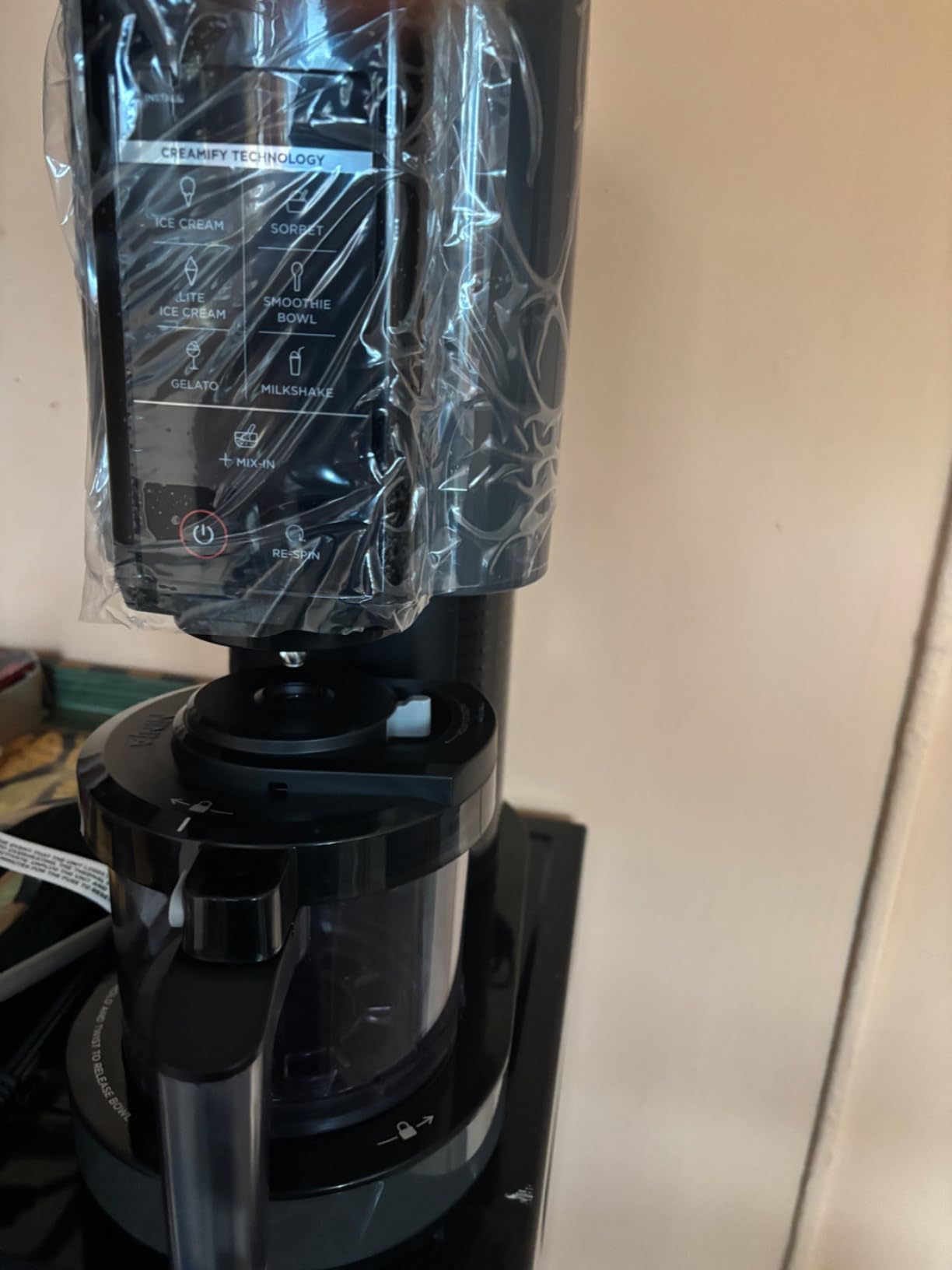 Ninja CREAMi 7-in-1 Ice Cream Maker, Ice Cream, Gelato & more, NC299AMZ customer photo 2
