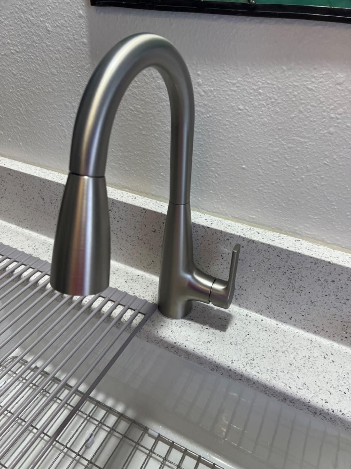 Moen Haelyn Spot Resist Stainless Single-Handle Pull-Down Sprayer Kitchen Faucet Featuring Power Boost for a Faster Clean, Soap Dispenser Included, 87627SRS customer photo 1