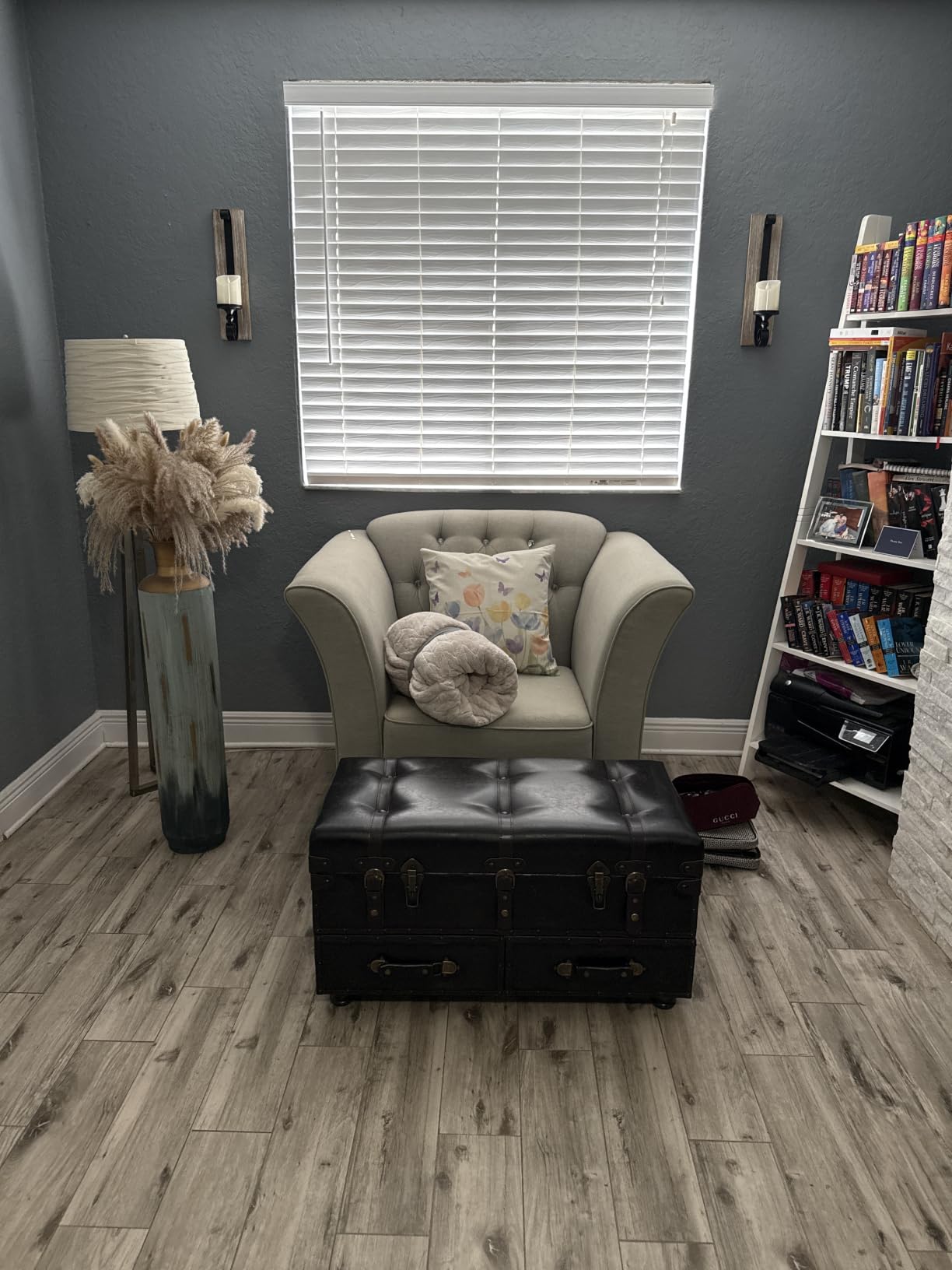 COZAYH Storage Bench, Mid-Century Faux Leather Ottoman, Bedroom, Dark Brown customer photo 2