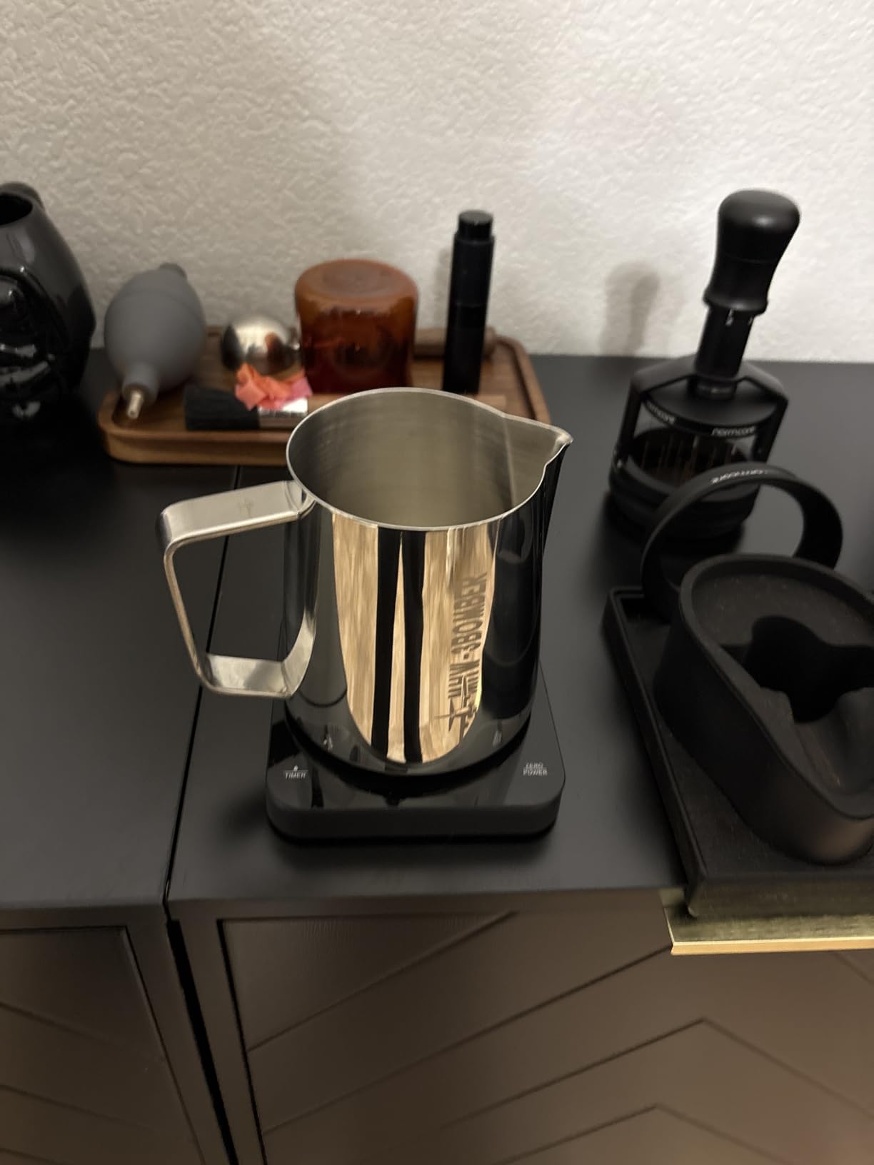 MHW-3BOMBER 16.9oz Milk Frothing Pitcher, World Champion Endorsed, Crocodile Precision Spout customer photo 1