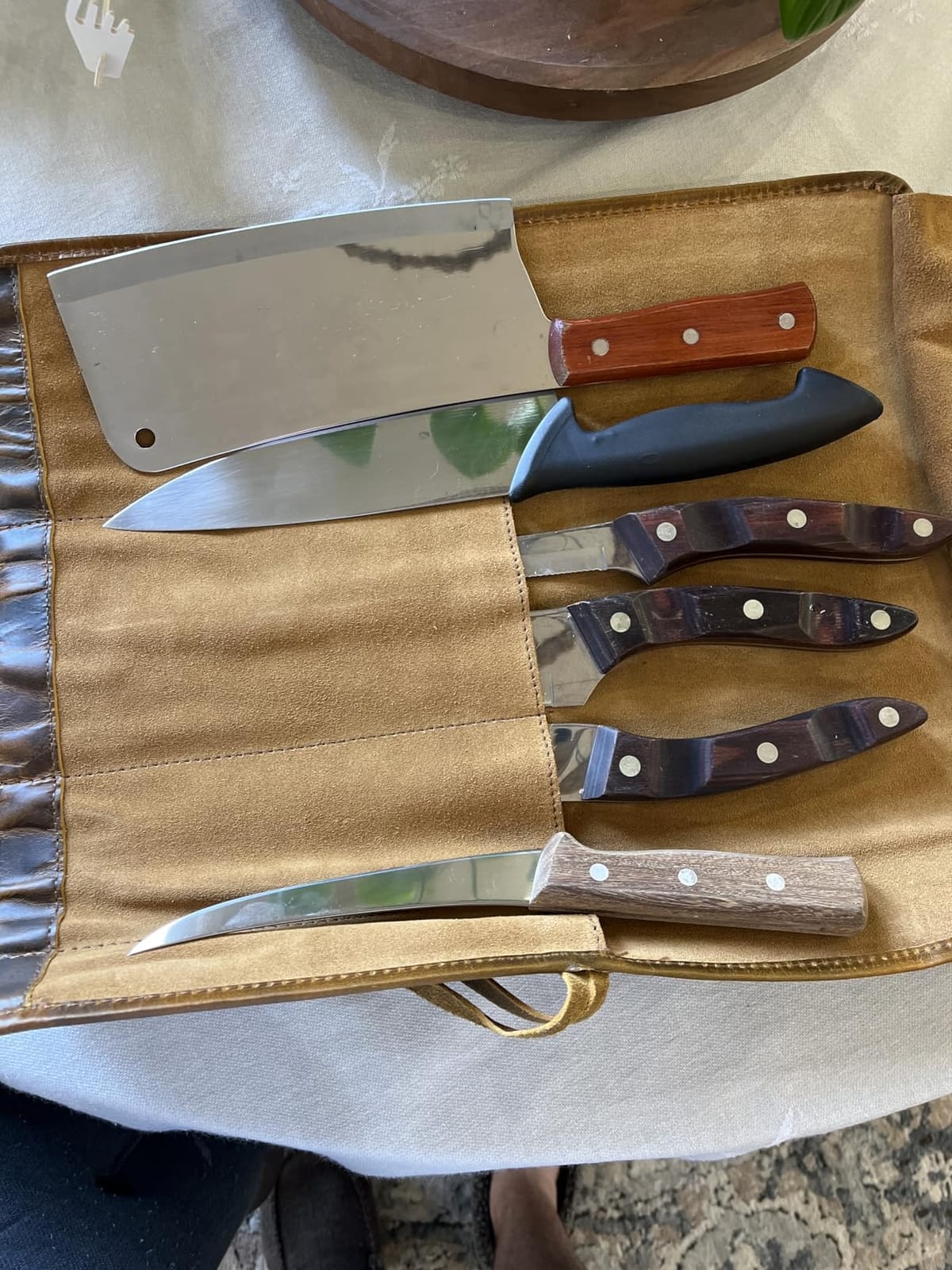 ELIZO Leather Knife Roll Bag Professional Chef Knife Case, Durable Knife Sheath Holder, Cooks & Culinary Tools Carrying Storage, Portable Knife Wrap - 4 Slots customer photo 2