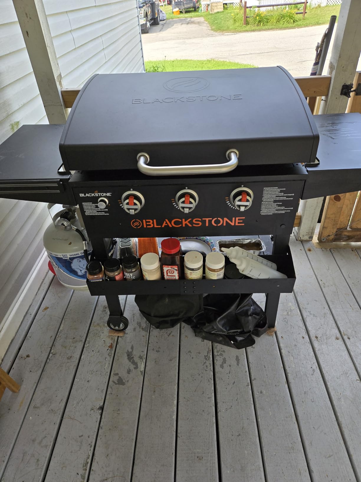 Blackstone 2080 Original 3-Burner XL Griddle 28 Inch with Hood and Side Shelves Outdoor Flat Top Grill customer photo 2