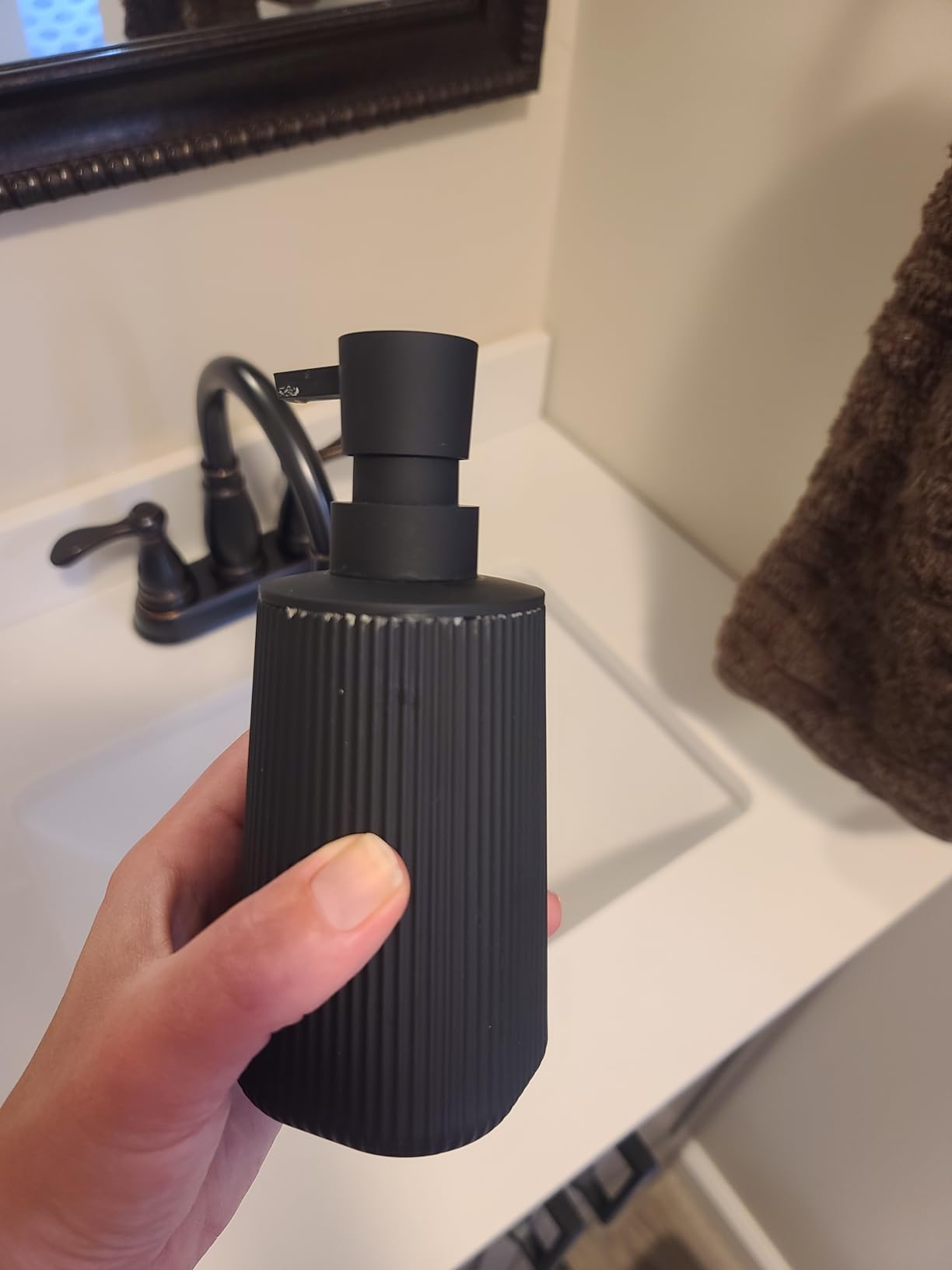 YAUKPH Small Soap Dispenser for Bathroom and Kitchen Matte Black | Modern Farmhouse Striped Style Plastic Hand Soap Dish Soap Dispenser with Pump customer photo 1