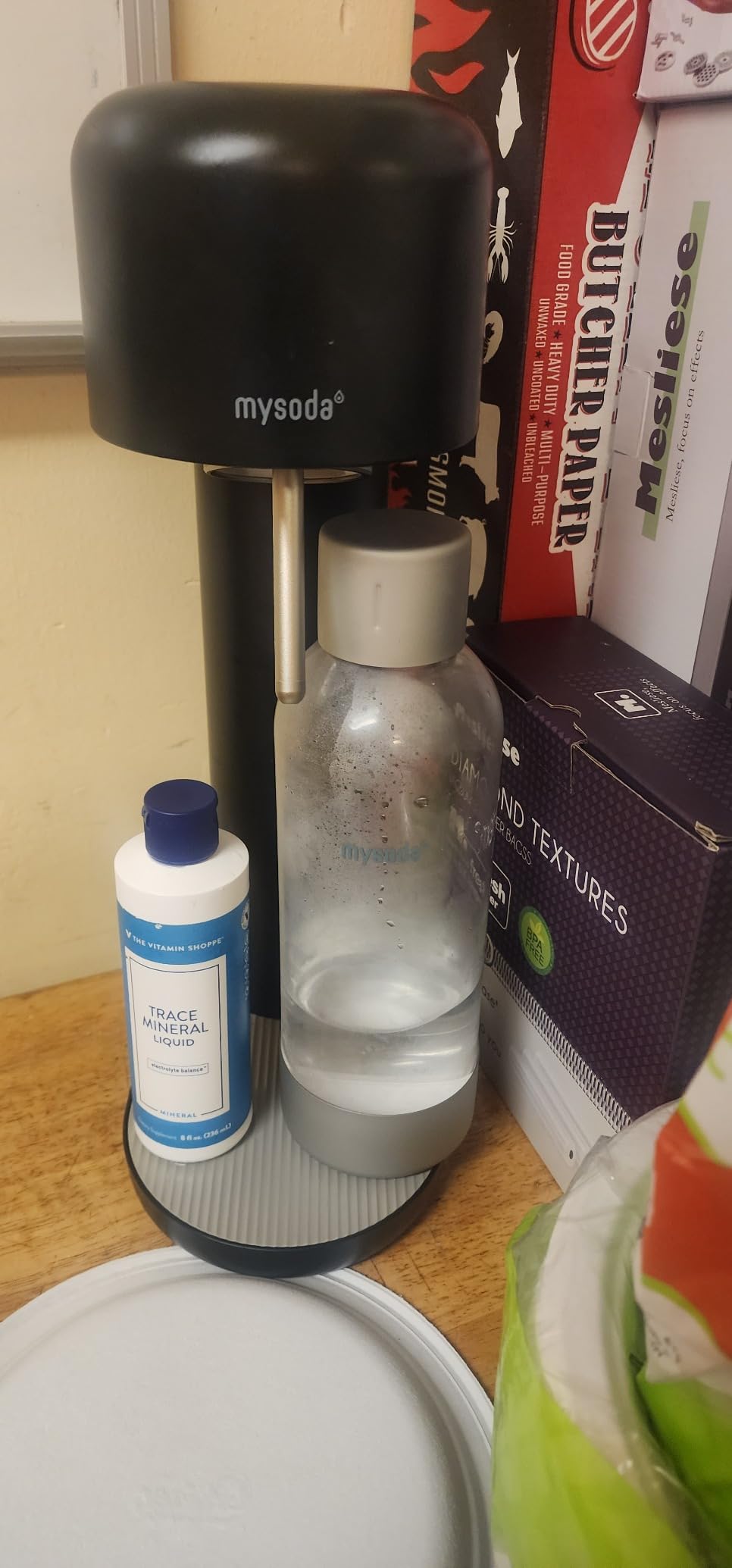 Mysoda Ruby 2 Sparkling Water Maker - with 1L Bottle - Black Copper | Silent Aluminum Sparkling Water Maker - Premium Quality - Ideal for Everyday Home Carbonation | CO2 Cylinder not Included customer photo 1