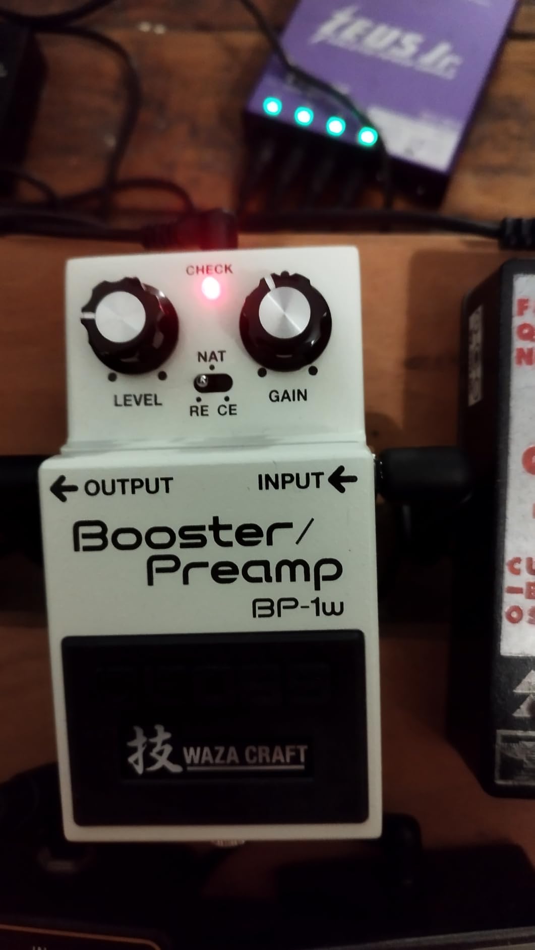 BOSS BP-1W Booster/Preamp | Premium Waza Craft Guitar Effect Pedal with Analog Circuitry | Vintage Sounds from the BOSS CE-1 Chorus Ensemble & Roland RE-201 Space Echo | Standard & Vintage Buffer customer photo 1