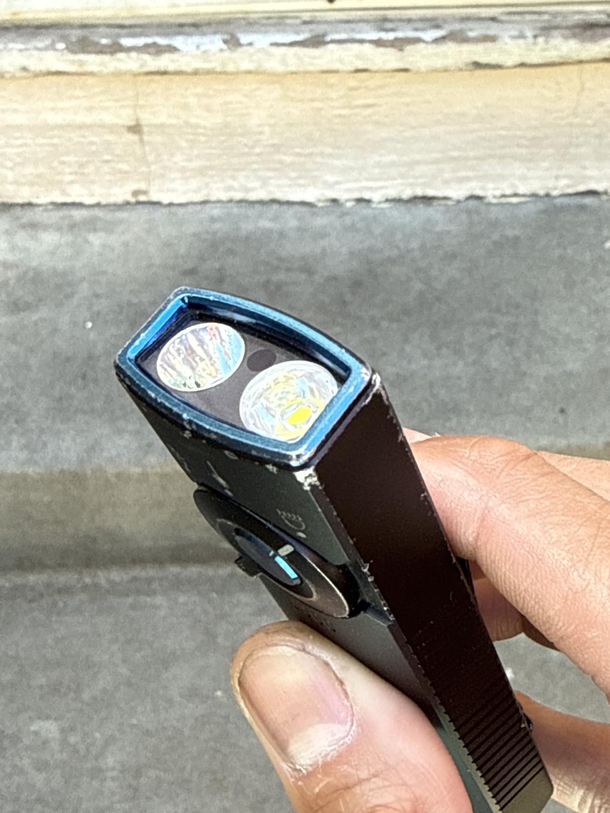 OLIGHT Arkfeld Pro Rechargeable EDC Flat Flashlight, Black CW, UV Light, Green Beam, White LED, 1300 Lumens, Portable Pocket Light, Magnetic Charging, Bright for Outdoor Emergency Work customer photo 2