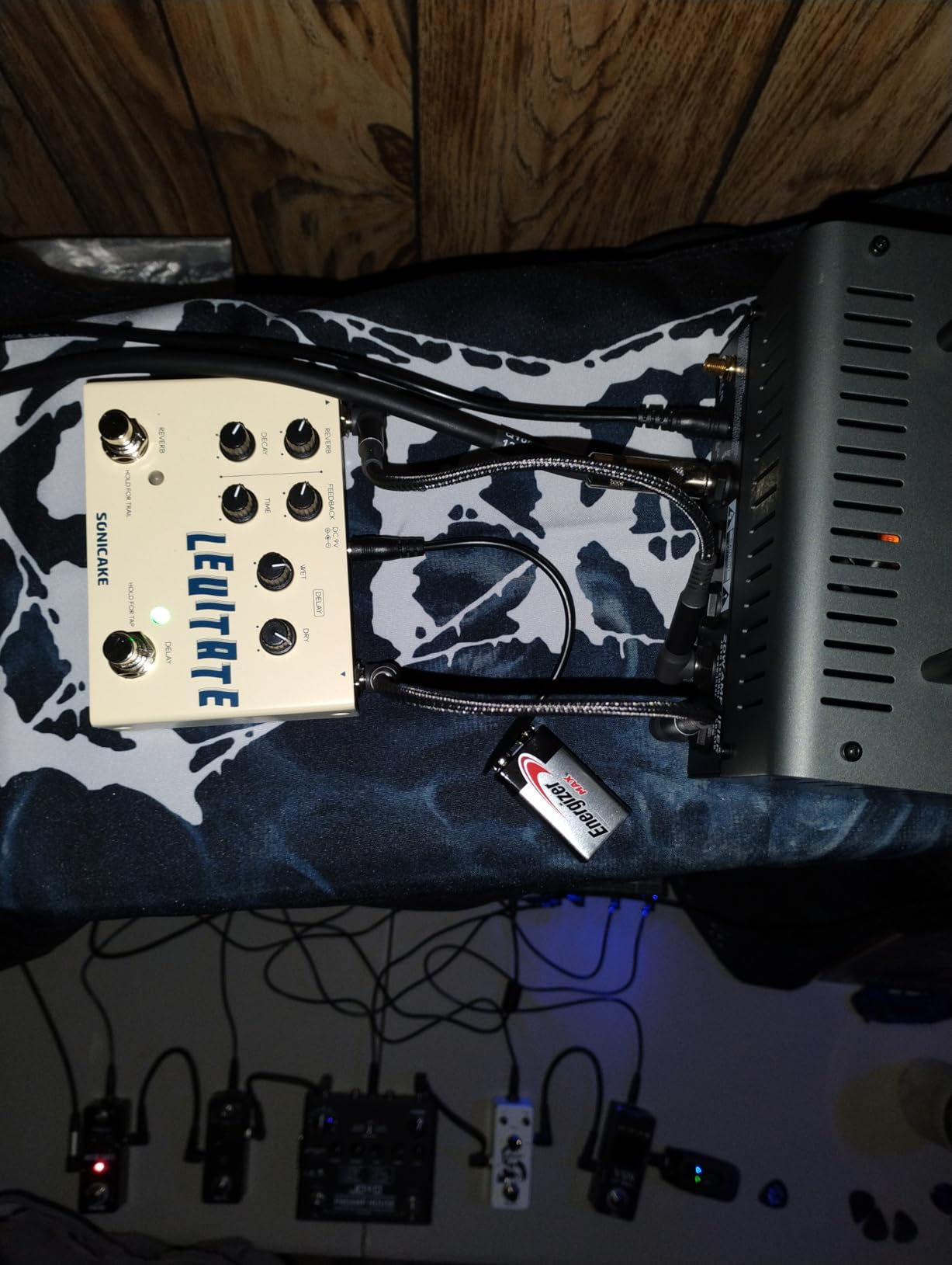SONICAKE Acoustic Guitar Effects Pedal with Analog Preamp and Digital Reverb Acoustic Instruments with XLR Output - A Factory customer photo 1
