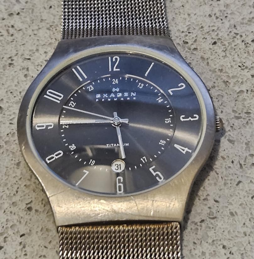 JOREST Watch Press Tool Set, Back Case Closer for Closing the Cover, Watch Battery Replacement, Watch Opener Remover, Repair Kit for Watches with A Pry Opening, Only for Round Dials customer photo 2