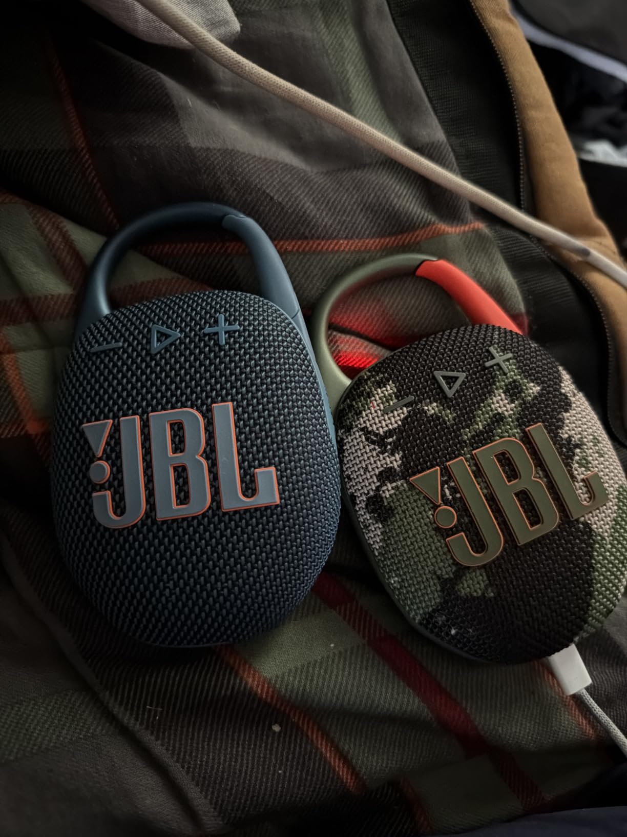 JBL Clip 5 - Ultra-Portable Waterproof Speaker - Camo | Ultra-portable JBL Pro Sound, Redesigned carabiner, Up to 12 hours of playtime plus 3 hours with Playtime Boost customer photo 2
