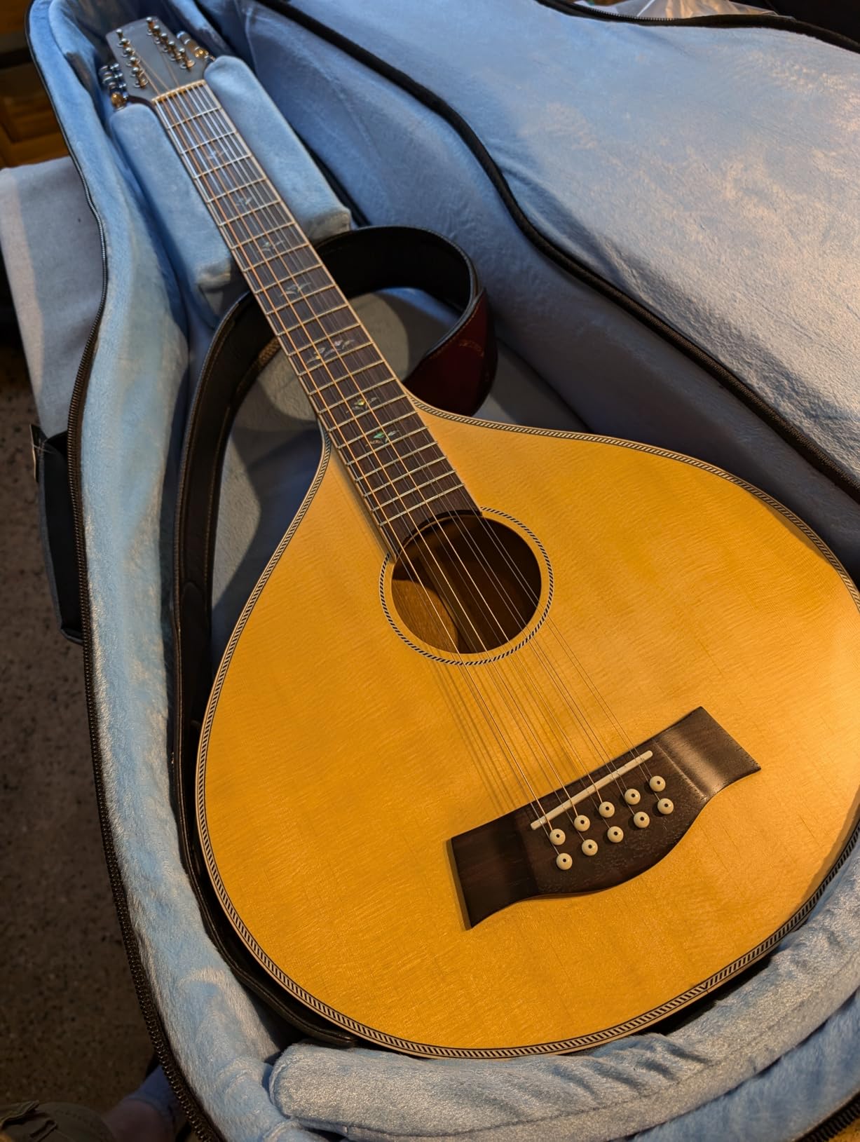 Batking Bouzouki Guitar with EQ (8 Strings) customer photo 1