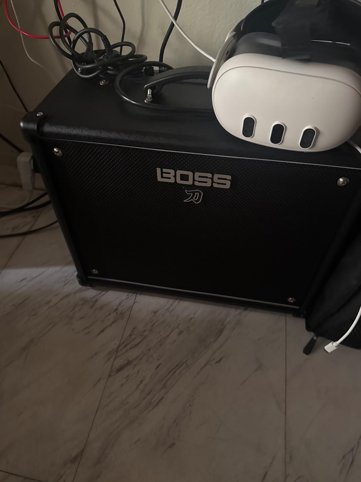 BOSS Katana-50 Gen 3 Guitar Amplifier | Compact 50-Watt Combo Amp | Custom 12-Inch Speaker | Evolved Tube Logic Sound | 12 Amp Characters | Onboard BOSS Effects | Advanced Connectivity & More customer photo 2