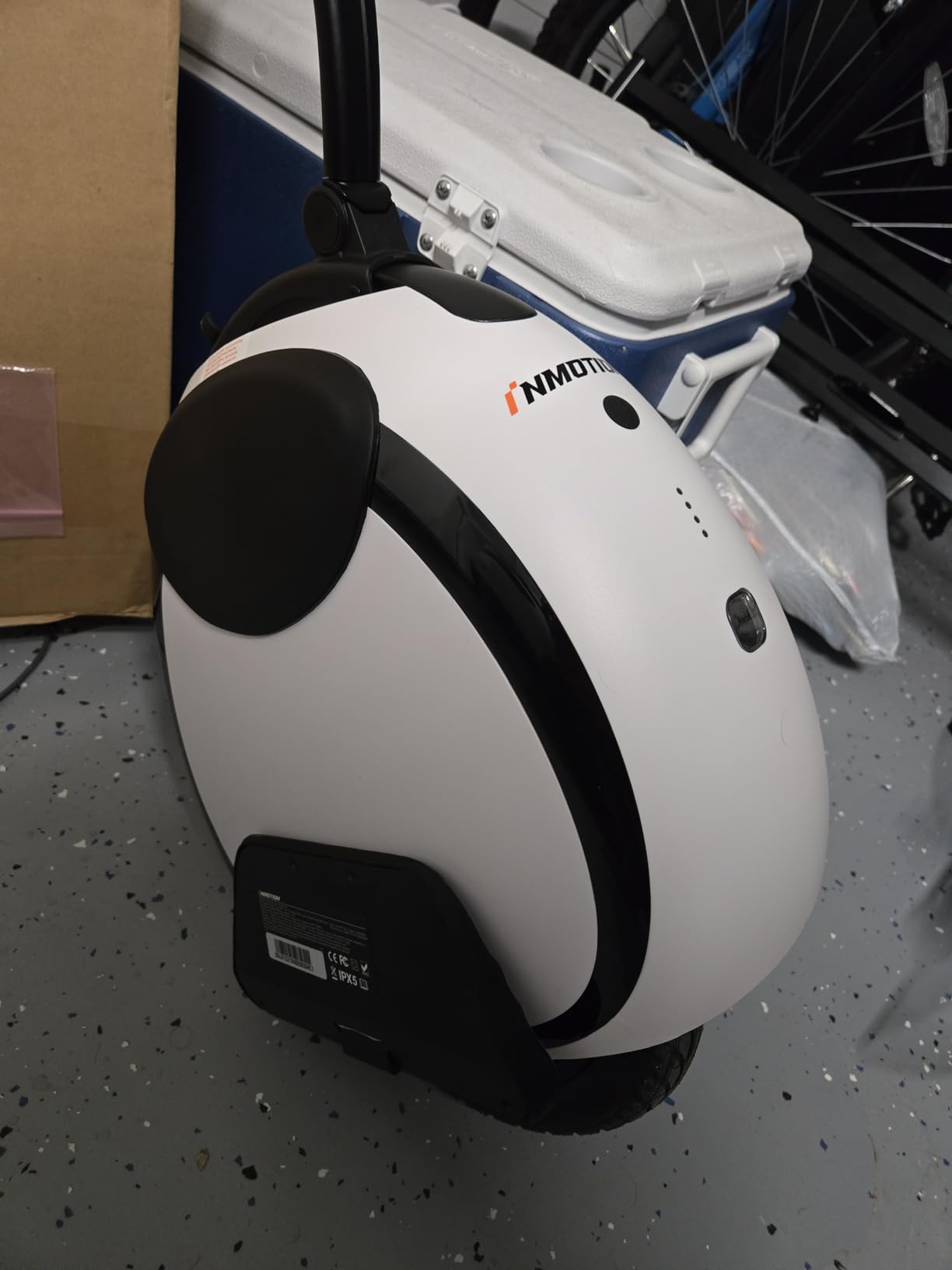 INMOTION E20 Electric Unicycle, Dual-Tire Self-Balancing Design with UL2272 Certified Safety, 14
