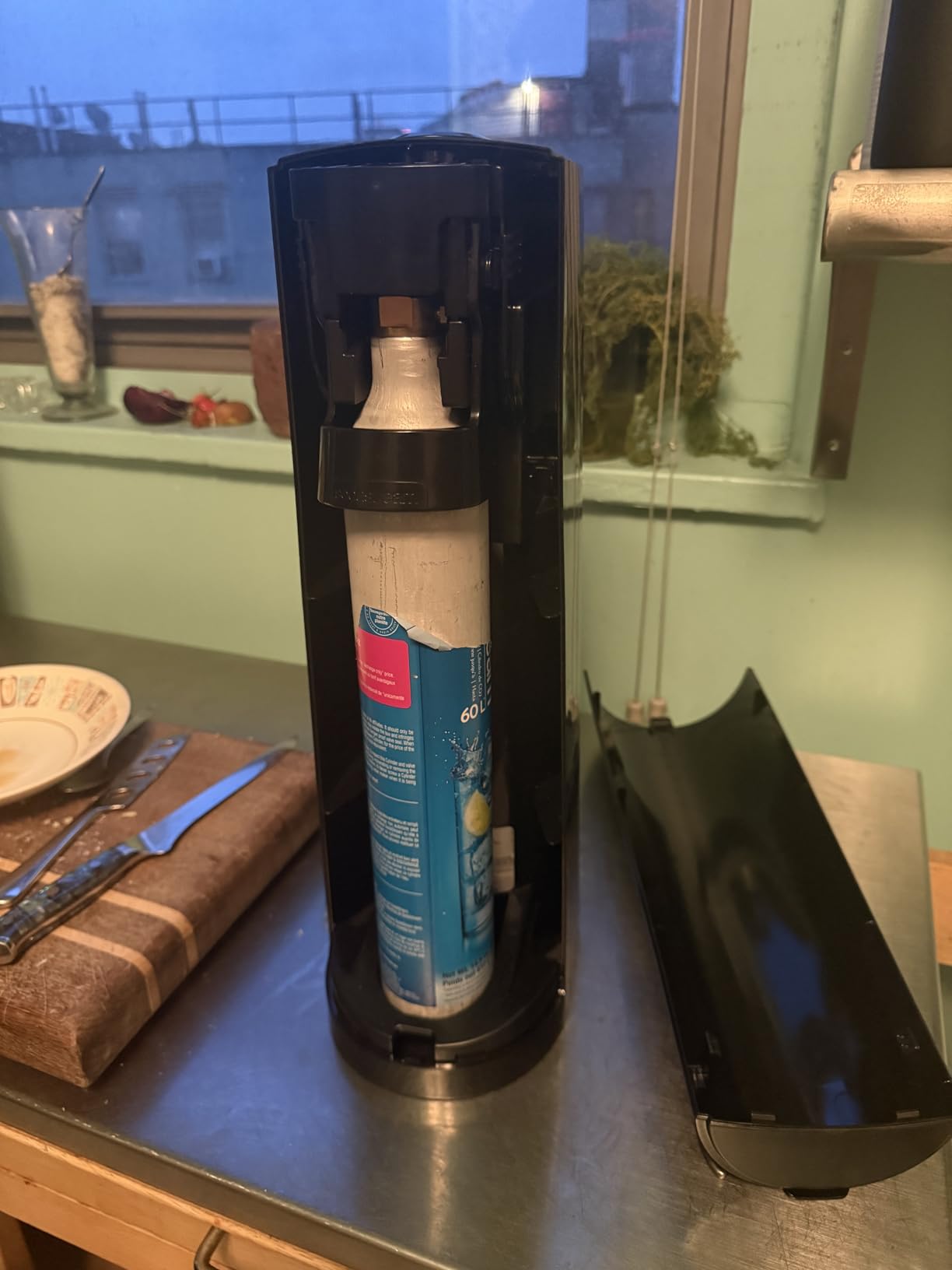 SodaStream TERRA Sparkling Water Maker, CO2 Bundle, CQC CO2 System, Includes 3 Quick Connect 60L CO2 Cylinders, 1 Dishwasher Safe BPA Free Bottle, Make your own Pepsi, Black customer photo 2