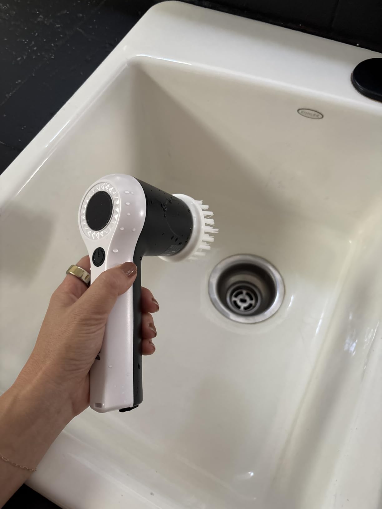PUFTEM Electric Spin Scrubber, Cordless Shower Scrubber | Battery Level Display, Dual Speed, 6 Replaceable Brush Heads, IPX7 Waterproof, Long Runtime, Tub, Tile & Sink Cleaning customer photo 2