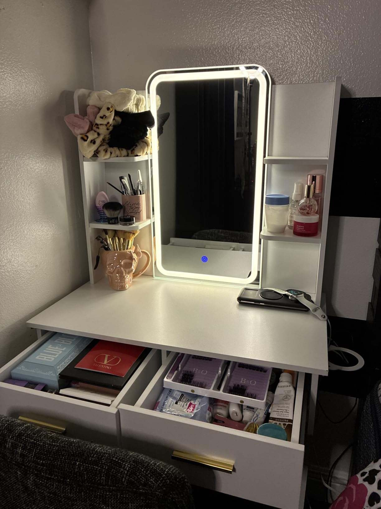 Vanity Desk with LED Lights Mirror & Power Outlet, Small Makeup Vanity Table Set with Storage Drawers & Chair, 3 Lighting Modes & Adjustable Brightness, Dressing Table for Women Girls Bedroom, White customer photo 1