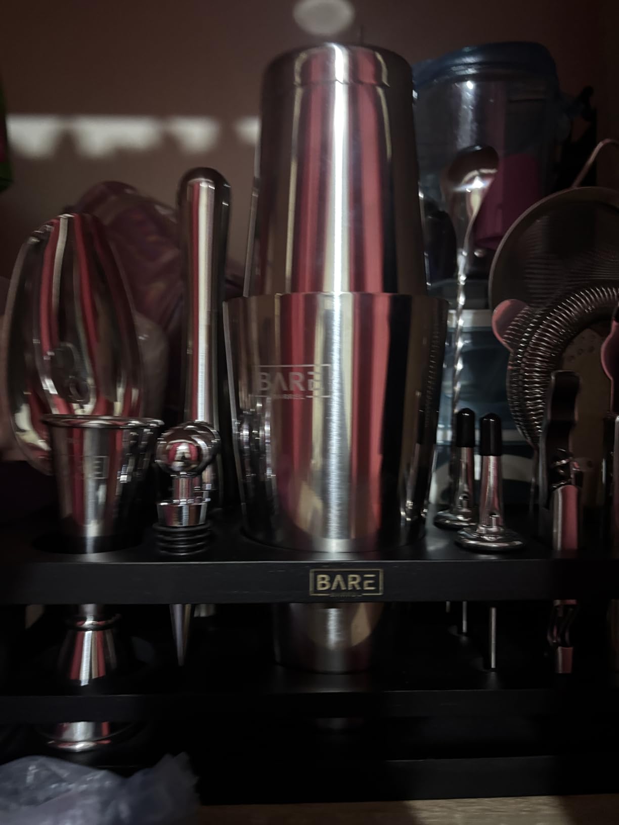 BARE BARREL Mixology Bartender Kit Bar Set | 16-Piece Cocktail Shaker Set | Martini Barware Mixing Tools for Home Bartending | Incl. 35 Recipe Cards | Gift Set (28oz Boston Shaker, Jet Black/Black) customer photo 1