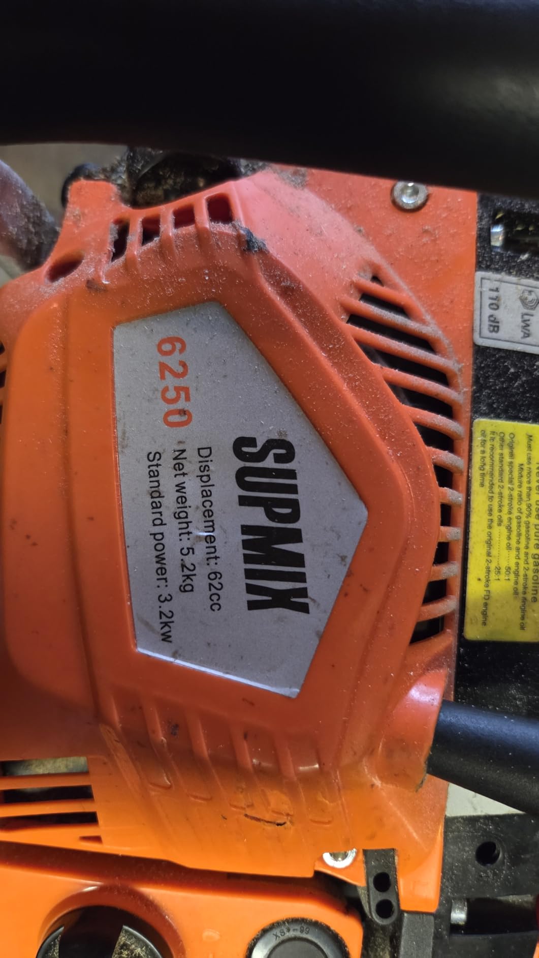 SUPMIXTOOLS 62cc Gas Chainsaw 20 Inch Gas Powered Chainsaws 2-Cycle Petrol customer photo 2